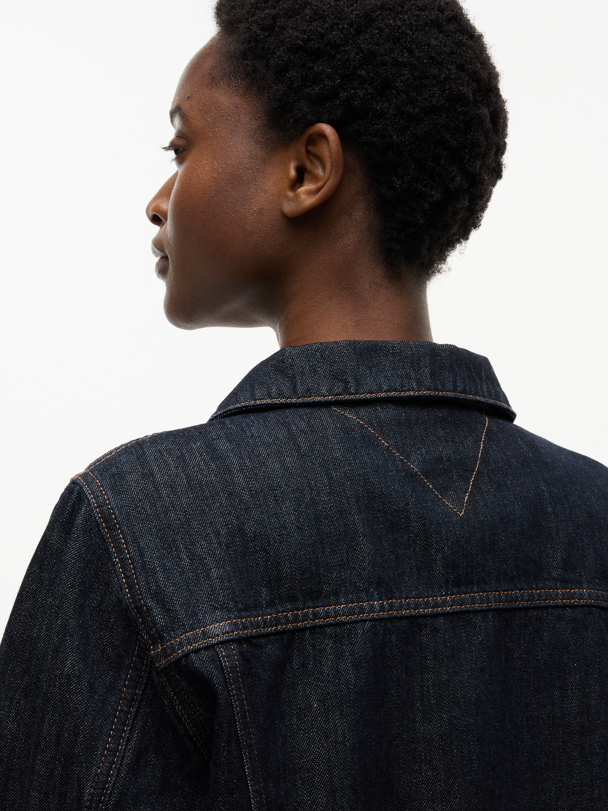Tommy Hilfiger Jeansjacke »LADY JACKET RINSE« ohne Kapuze mit praktischen Taschen, aus Baumwolle
