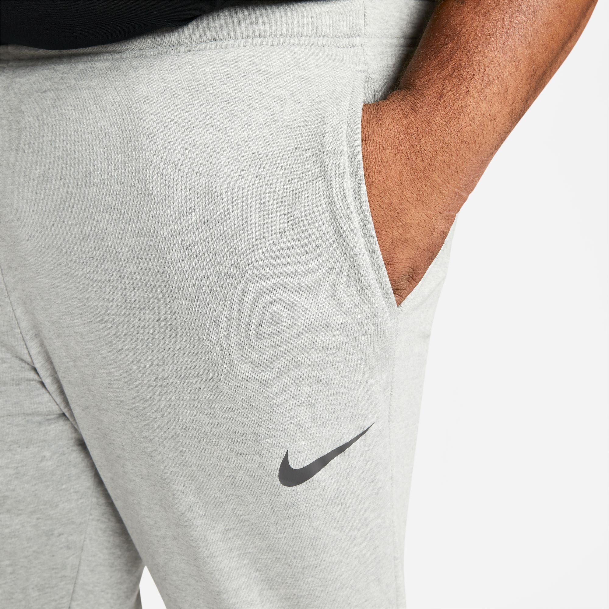 Nike Trainingshose »DRI-FIT MEN'S TAPERED TRAINING PANTS«