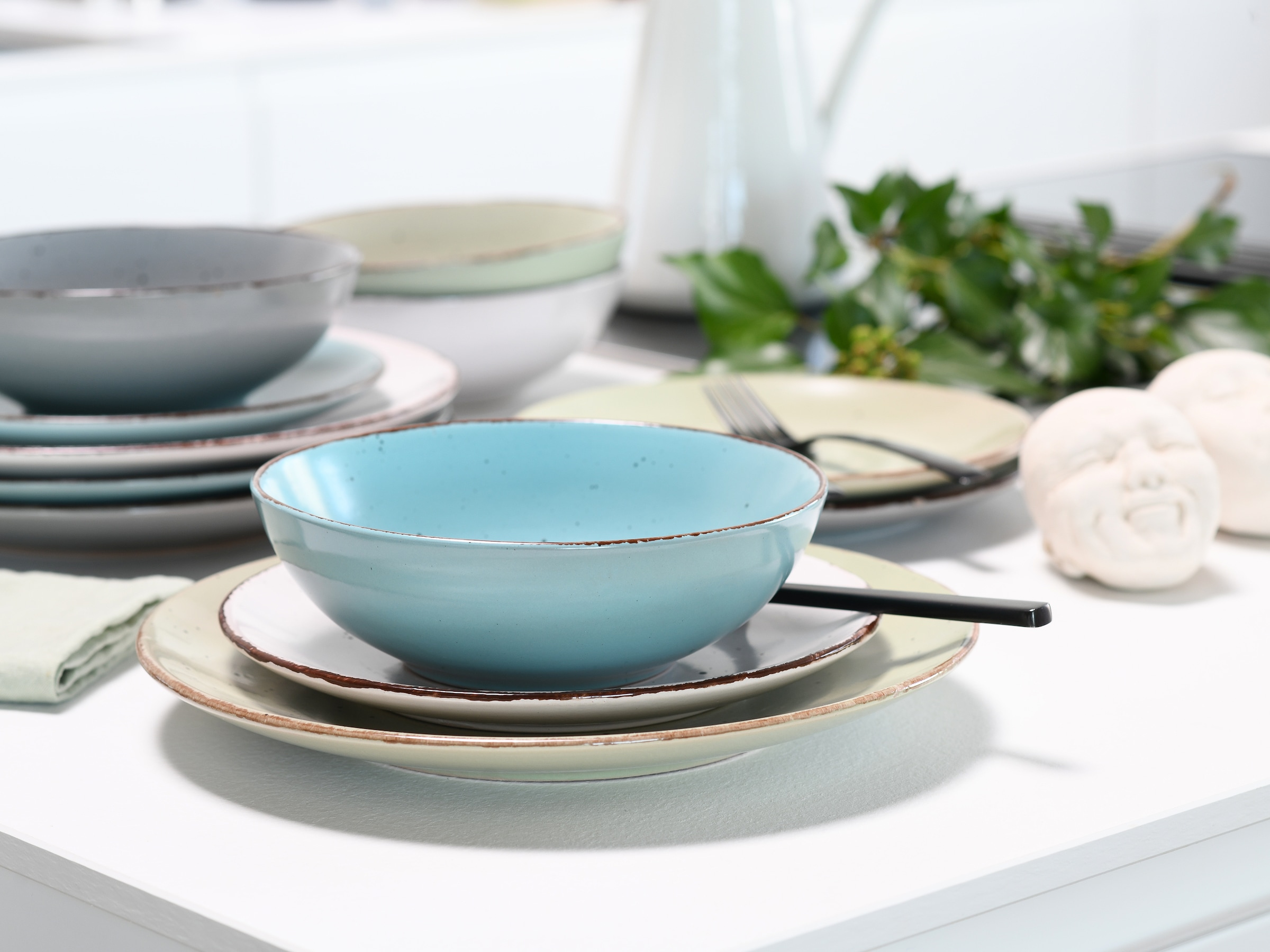 CreaTable Teller-Set »Fashion Bunt, Tellerset 12-tlg.« Vintage Look, Seidenmatte Glasur, Handgemalte Ränder