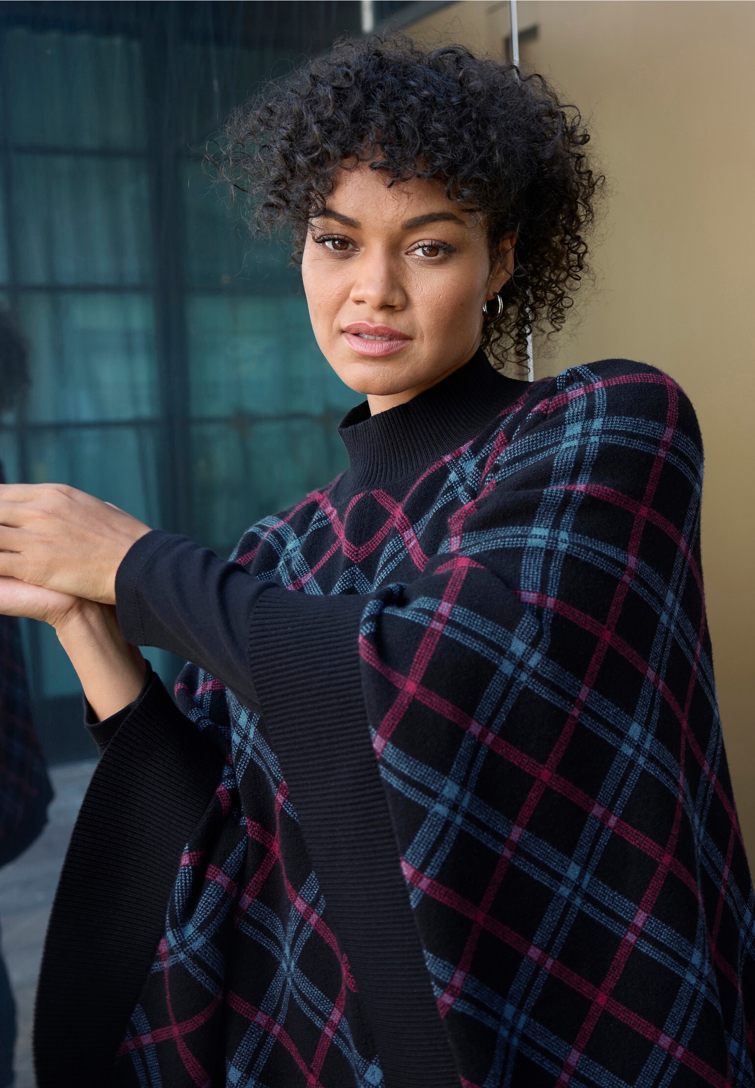 Sheego Strickponcho »Strick-Cape Strickponcho mit Karomuster«