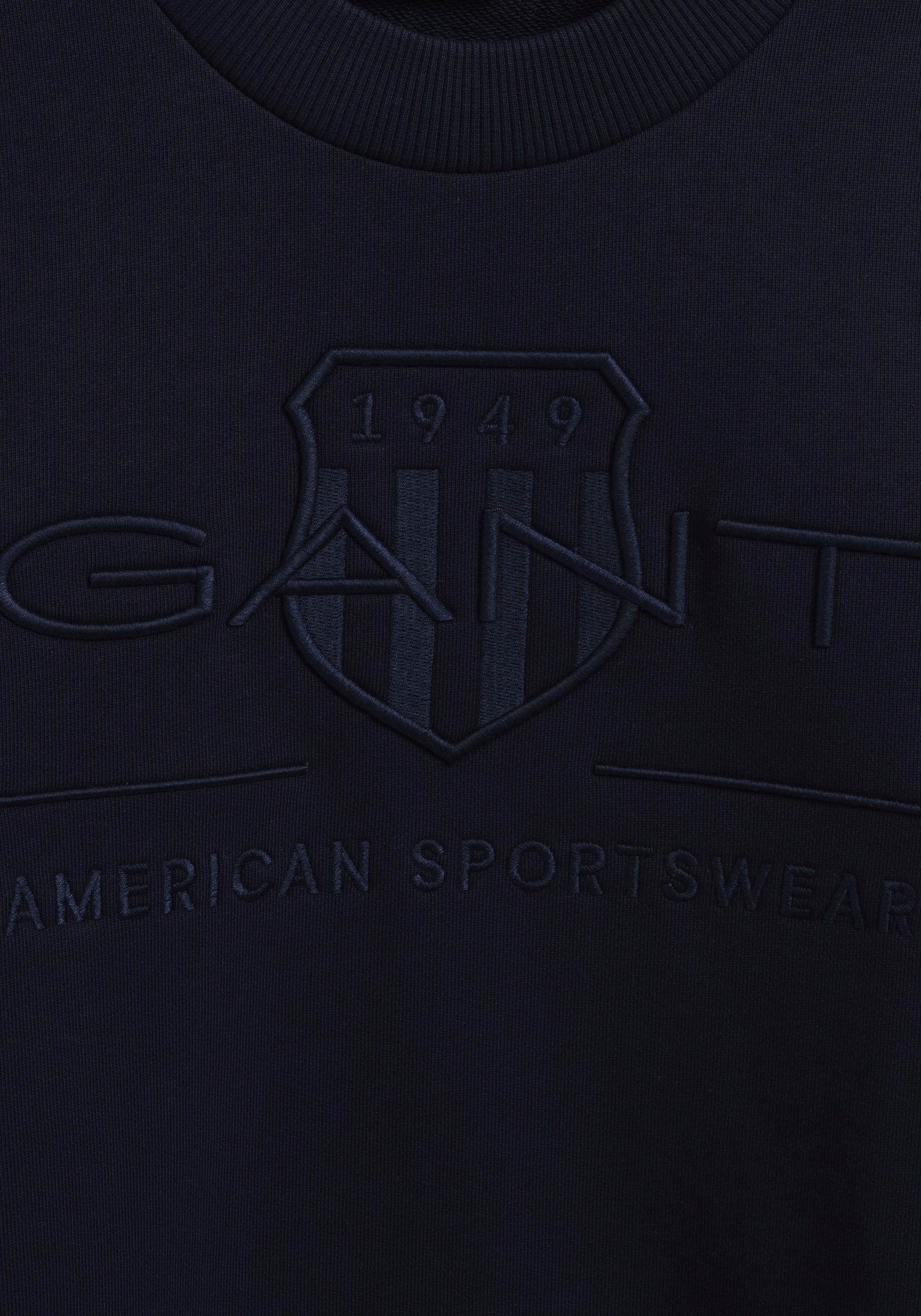 Gant Sweatshirt »D1. TONAL ARCHIVE SHIELD C-NECK«, mit Logostickerei auf der Brust