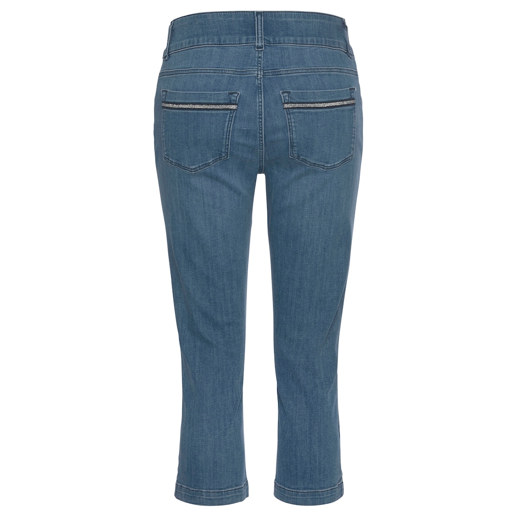 LASCANA Caprijeans, mit verzierten Taschen, elastische 7/8-Jeans aus Baumwolle