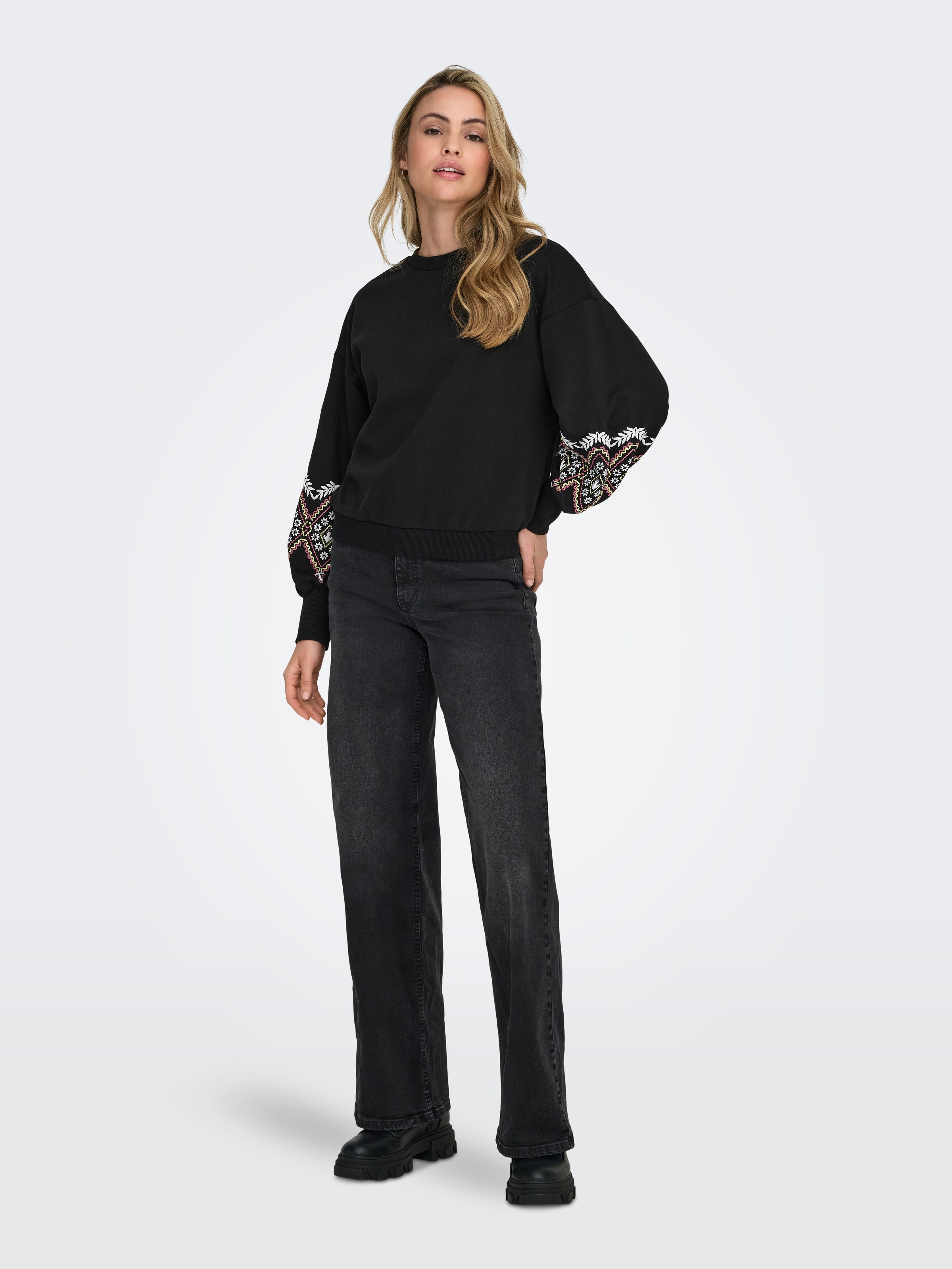 ONLY Sweatshirt »ONLBROOKE L/S O-NECK FLOWER SWT«, Baumwollmischung, regular fit
