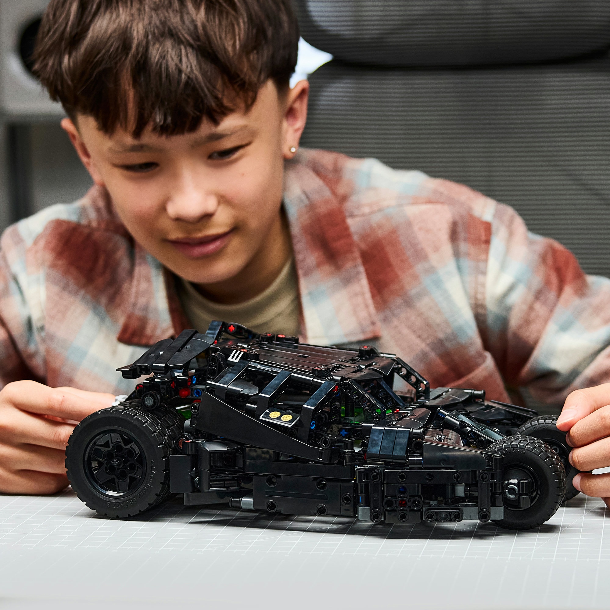 LEGO® Konstruktionsspielsteine »Batmobile Tumbler (42239), LEGO Technic« Made in Europe