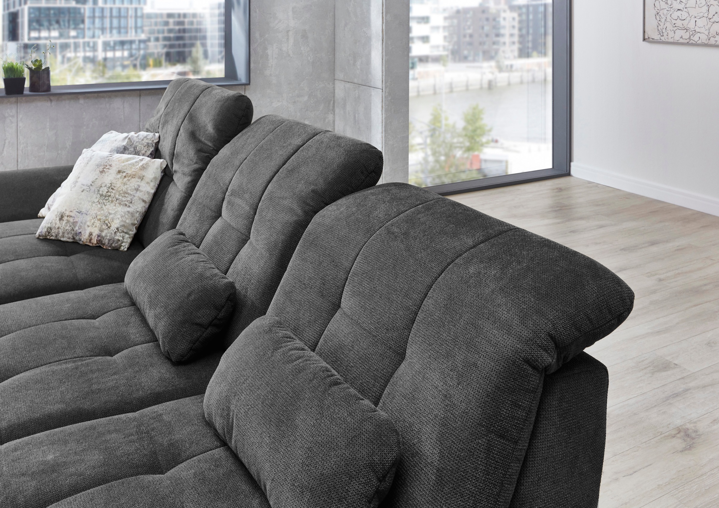 Die PlanBar Ecksofa »MP-IN17004 L-Form«, wahlweise mit Bettfunktion, Sitztiefen- und Kopfteilverstellung