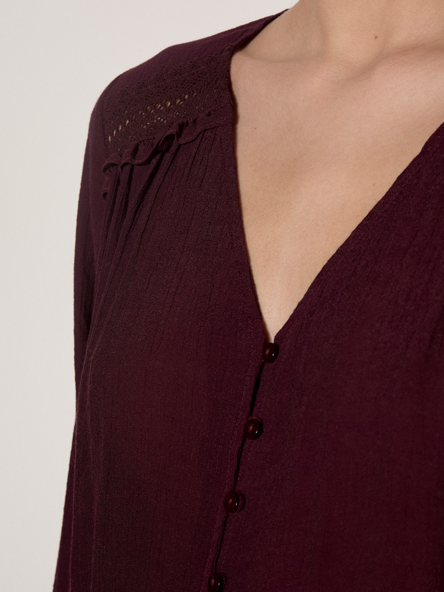 Apricot Spitzenbluse »Häkelbluse mit Schimmereffekt« mit Rüschenbesatz