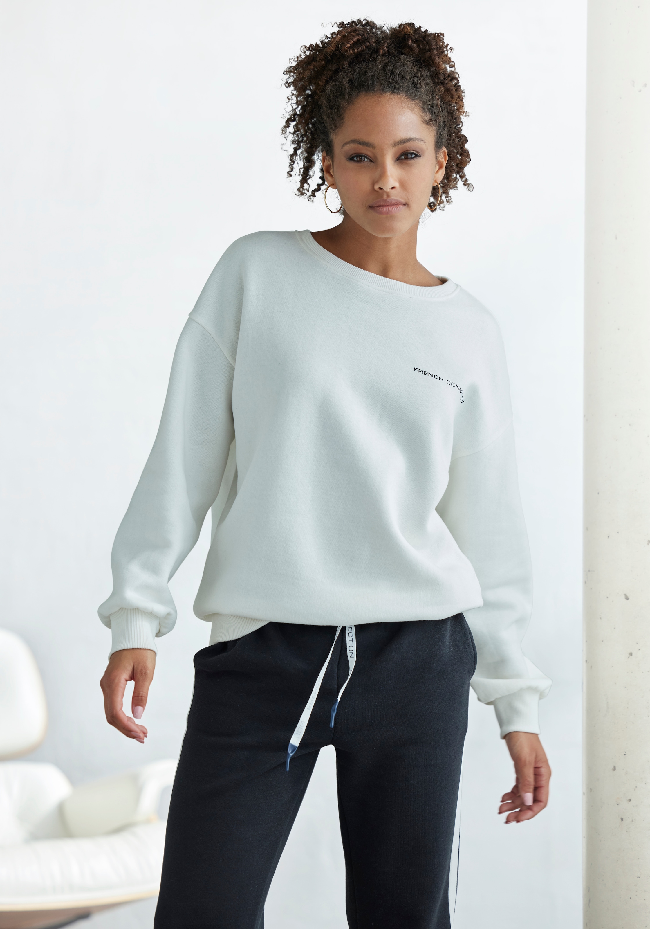 French Connection Sweatshirt, mit Schriftzug auf dem Rücken