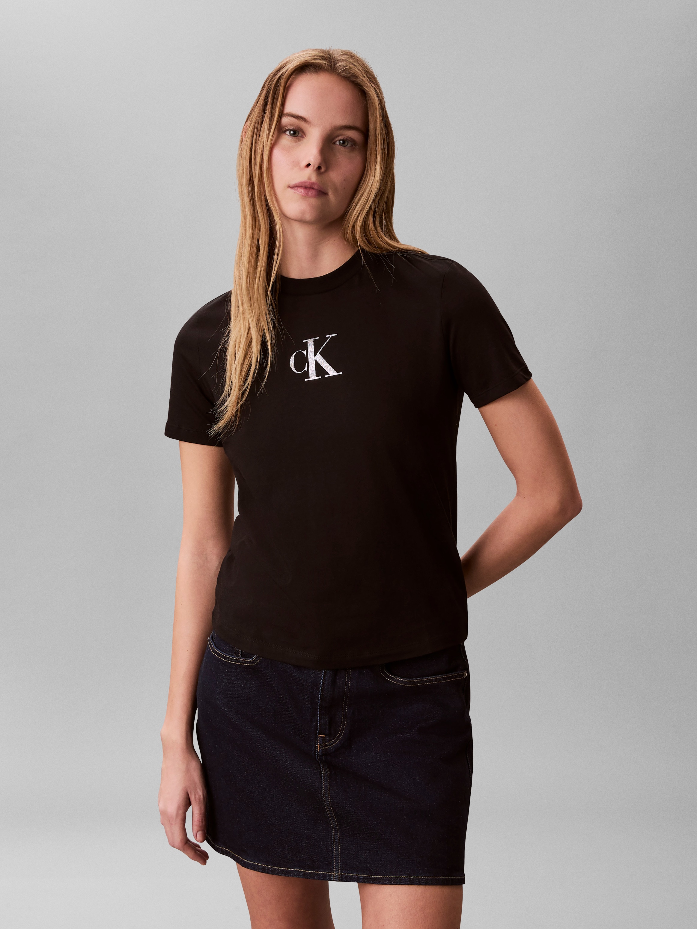 Calvin Klein Jeans T-Shirt Regular Fit, glänzender Logodruck, Rundhalsausschnitt