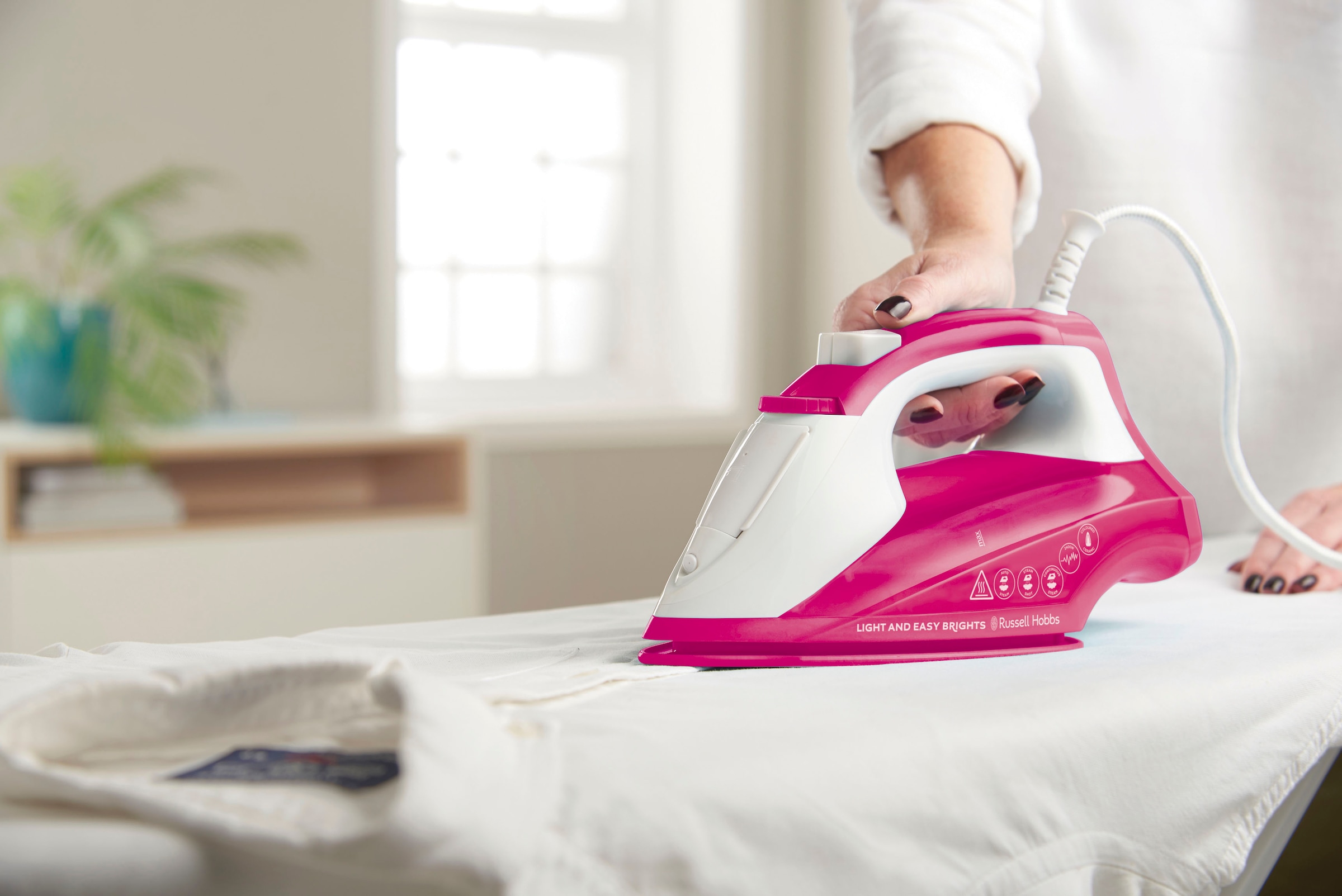 RUSSELL HOBBS Dampfbügeleisen »26480-56 Light and Easy Brights Berry«, 2400 W
