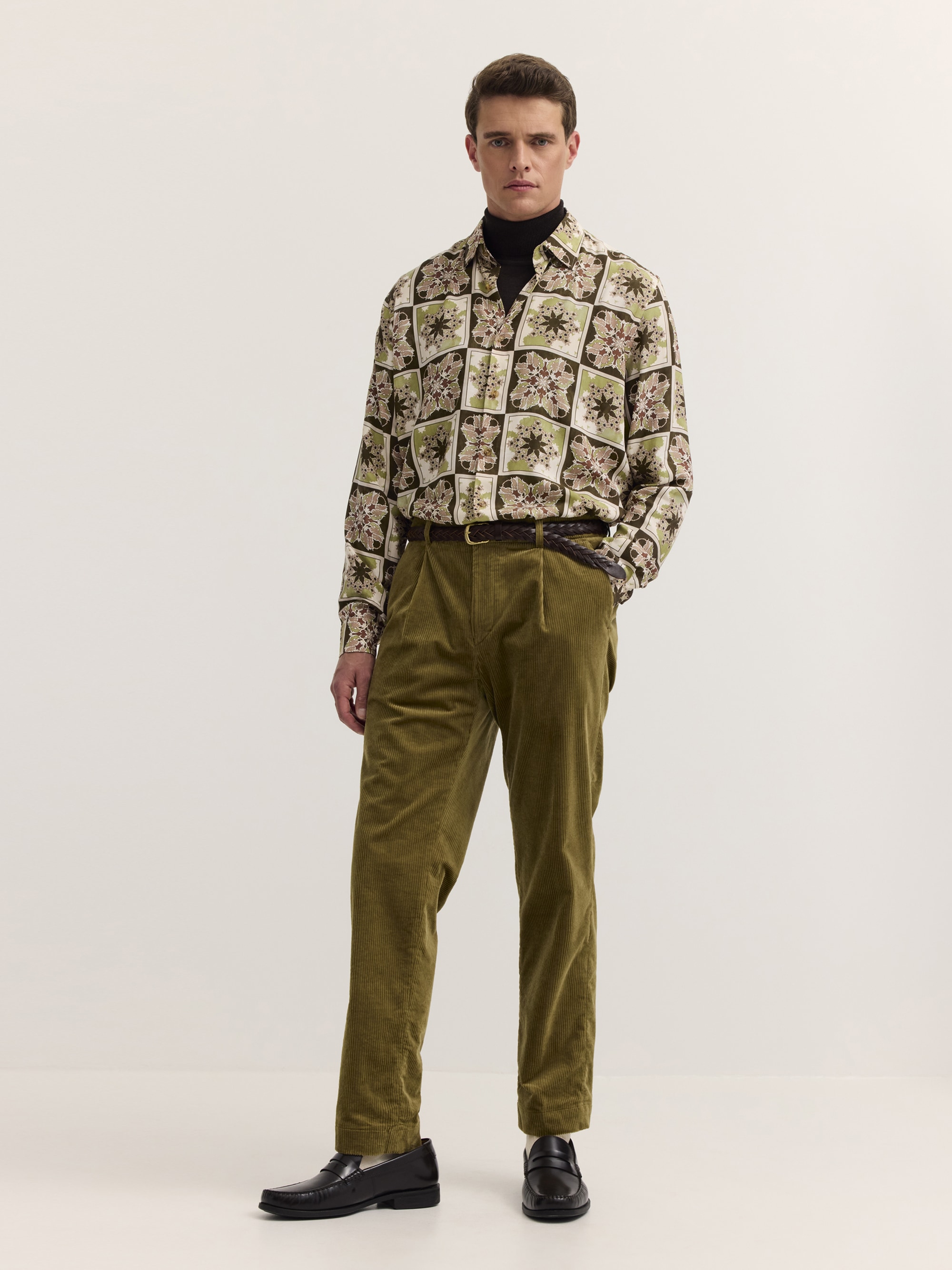 bugatti »Regular Fit« Regular Fit Viskose Muster Kentkragen