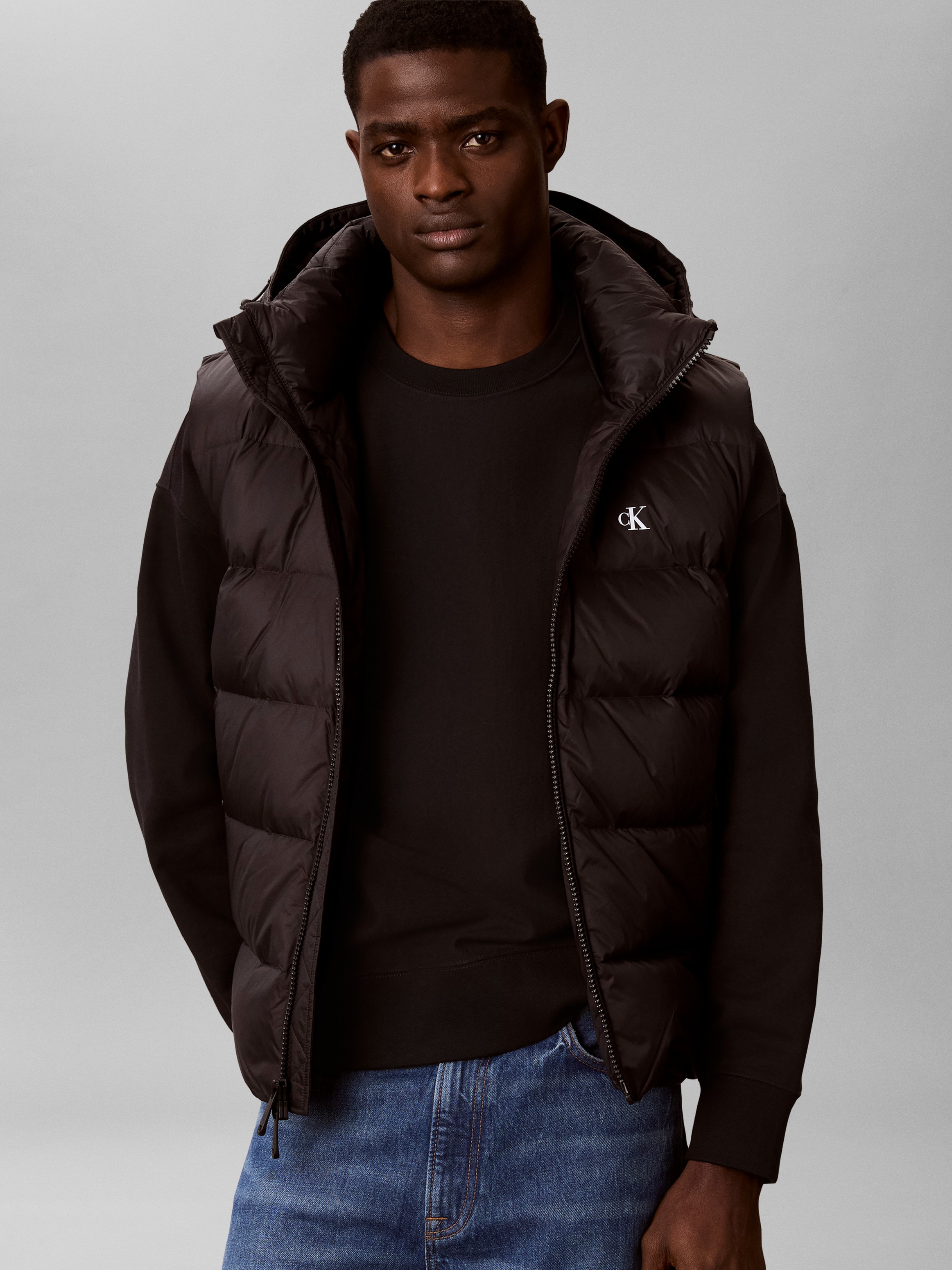 Calvin Klein Jeans Steppweste »NYLON ZIP OFF HOOD« Regular fit mit abnehmbarer Kapuze