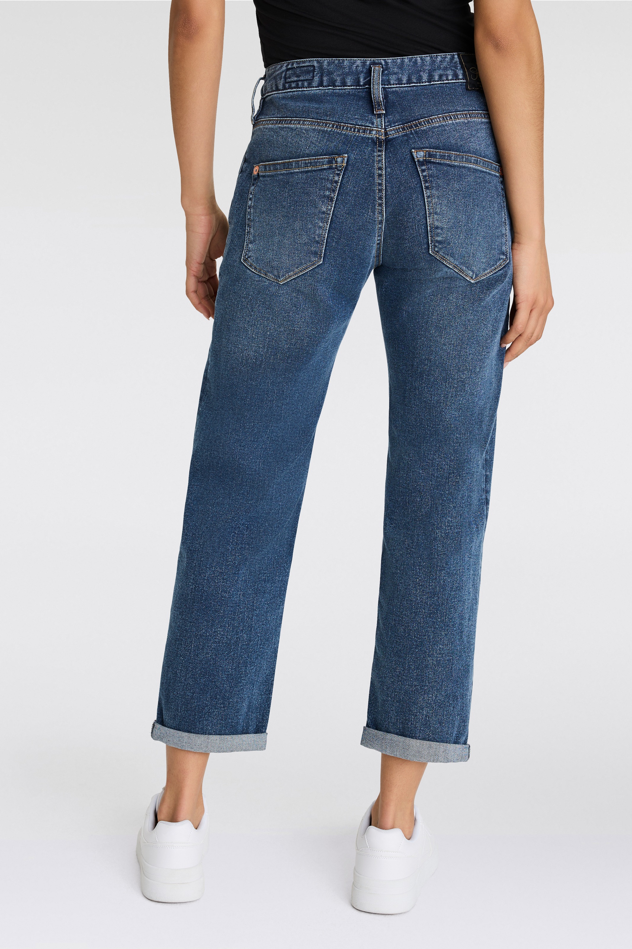 Herrlicher 7/8-Jeans »Shyra Tap Recycled Denim«, mit Abnähern vorn