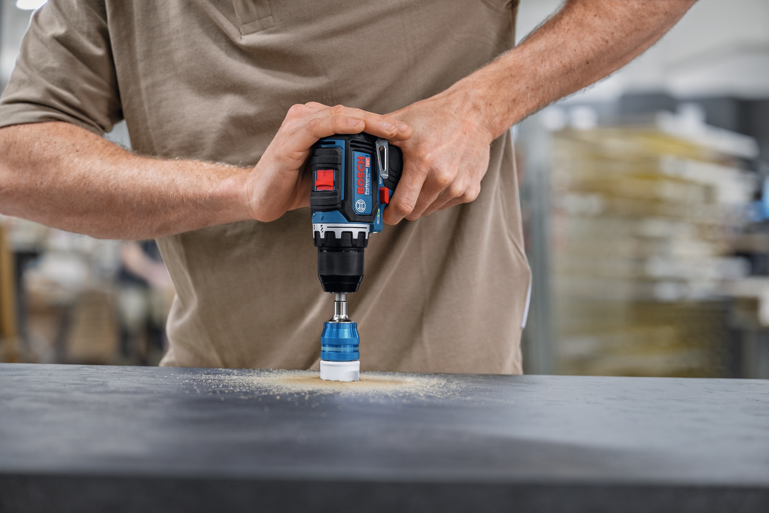 Bosch Professional Akku-Bohrschrauber »GSR 12V-32« Set,  inkl. 2 Akkus, Ladegerät, 24-tlg. Zubehörset und Tasche