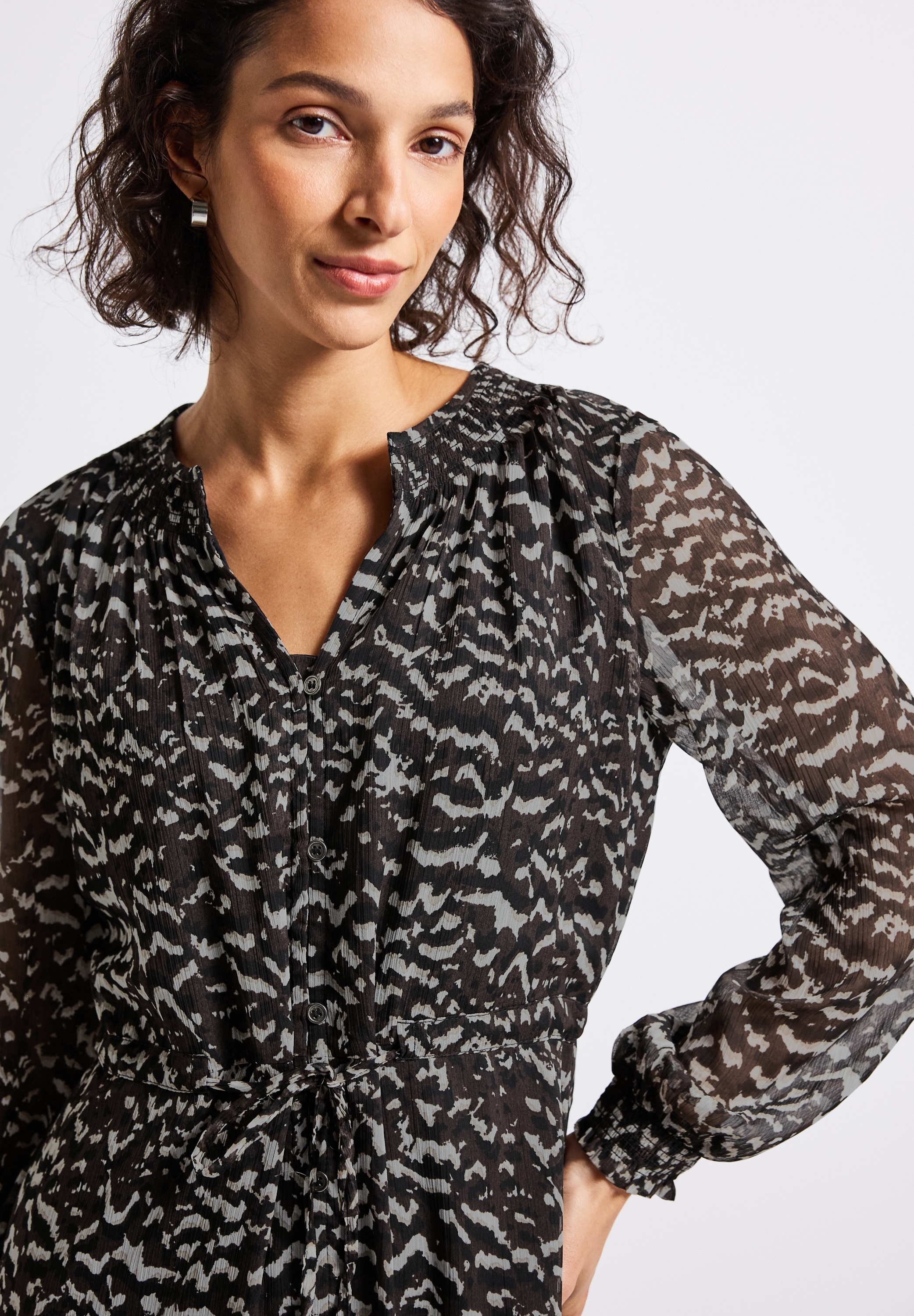 STREET ONE Chiffonkleid, mit All-Over Print