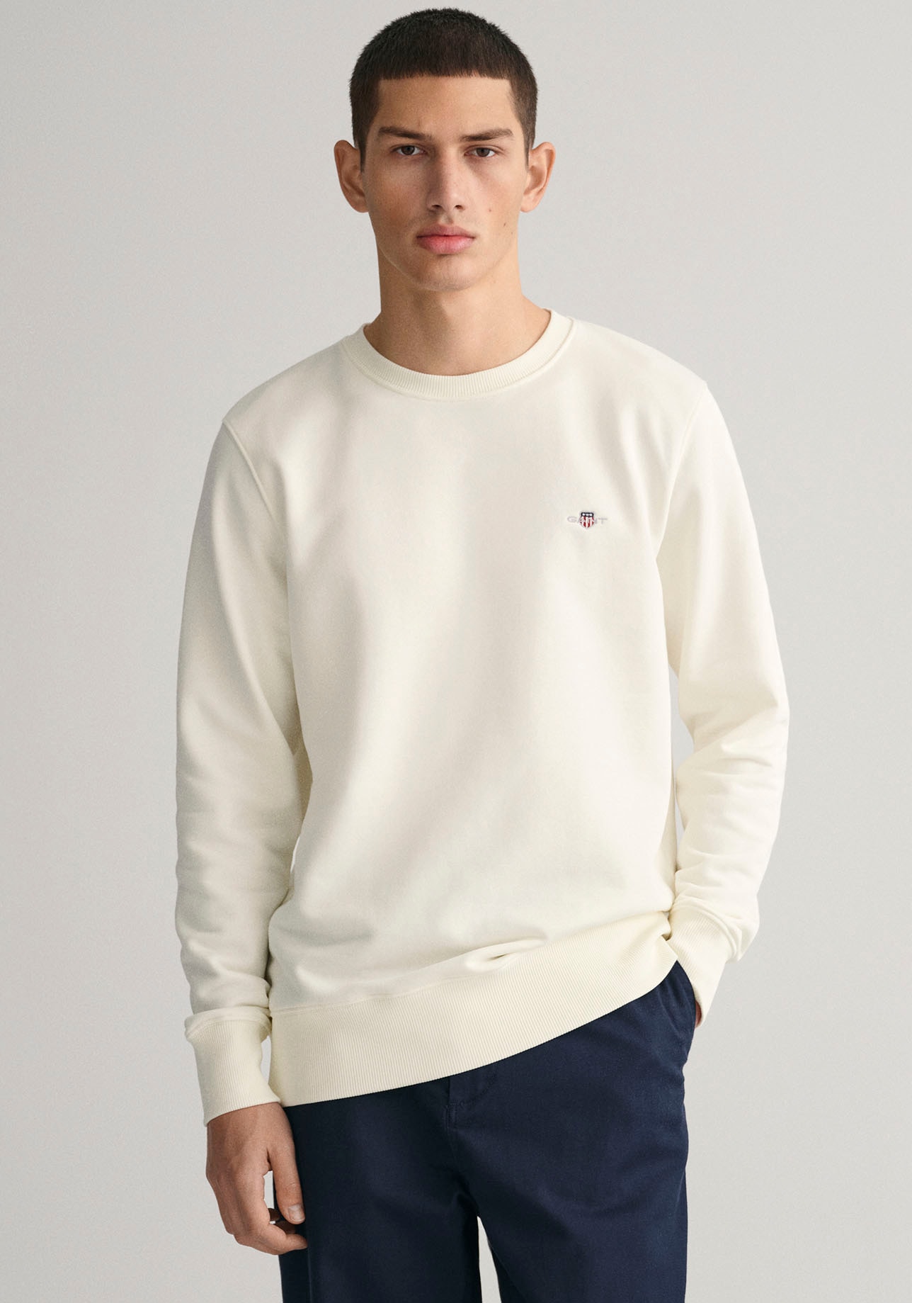 Gant Sweatshirt »REG mit der Brust auf C-NECK bei SWEAT«, Logostickerei kaufen SHIELD online OTTO