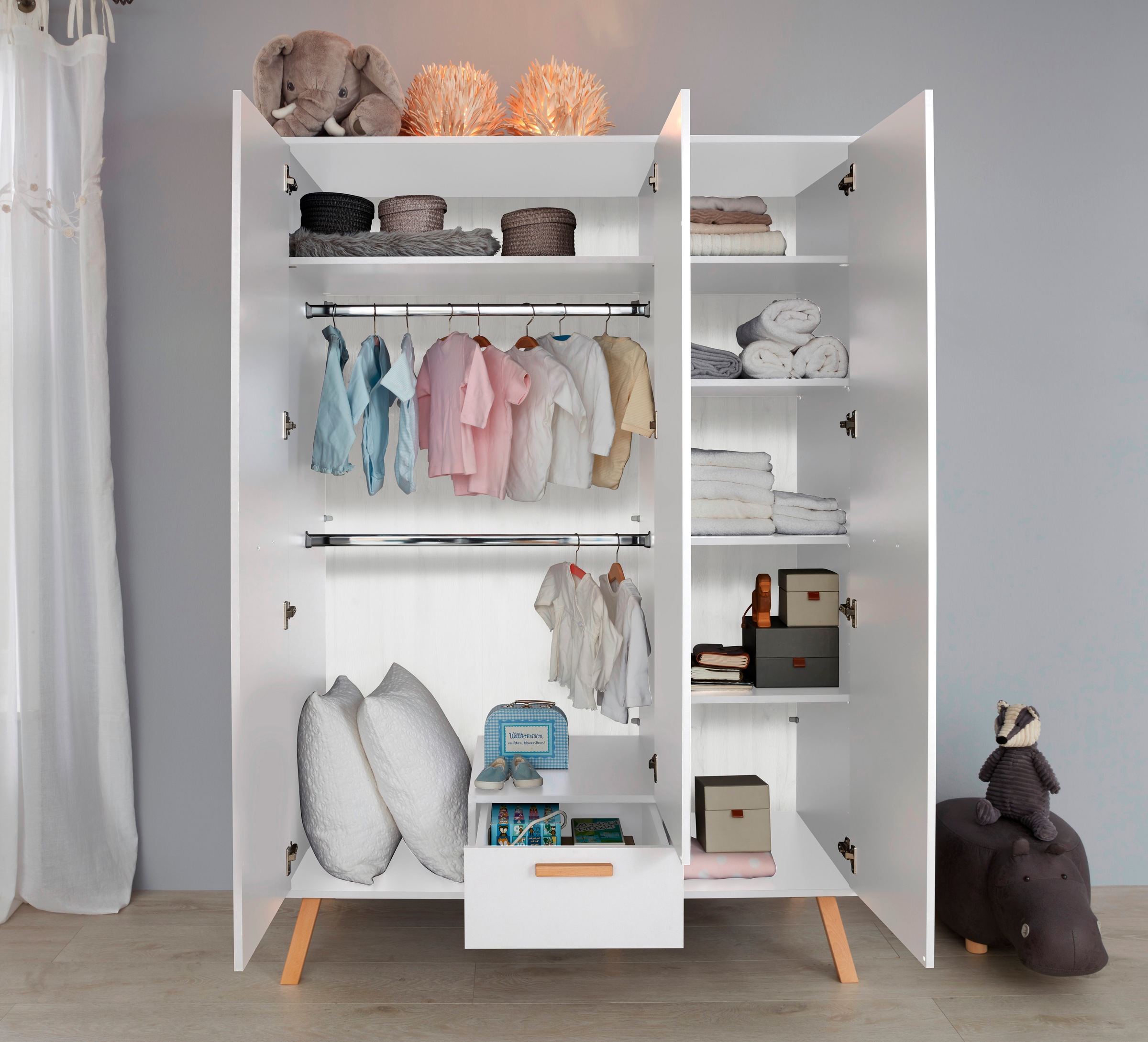 trendteam Babymöbel-Set »Mats«, (Set, 3 tlg., Bett, Wickelkommode, Schrank)