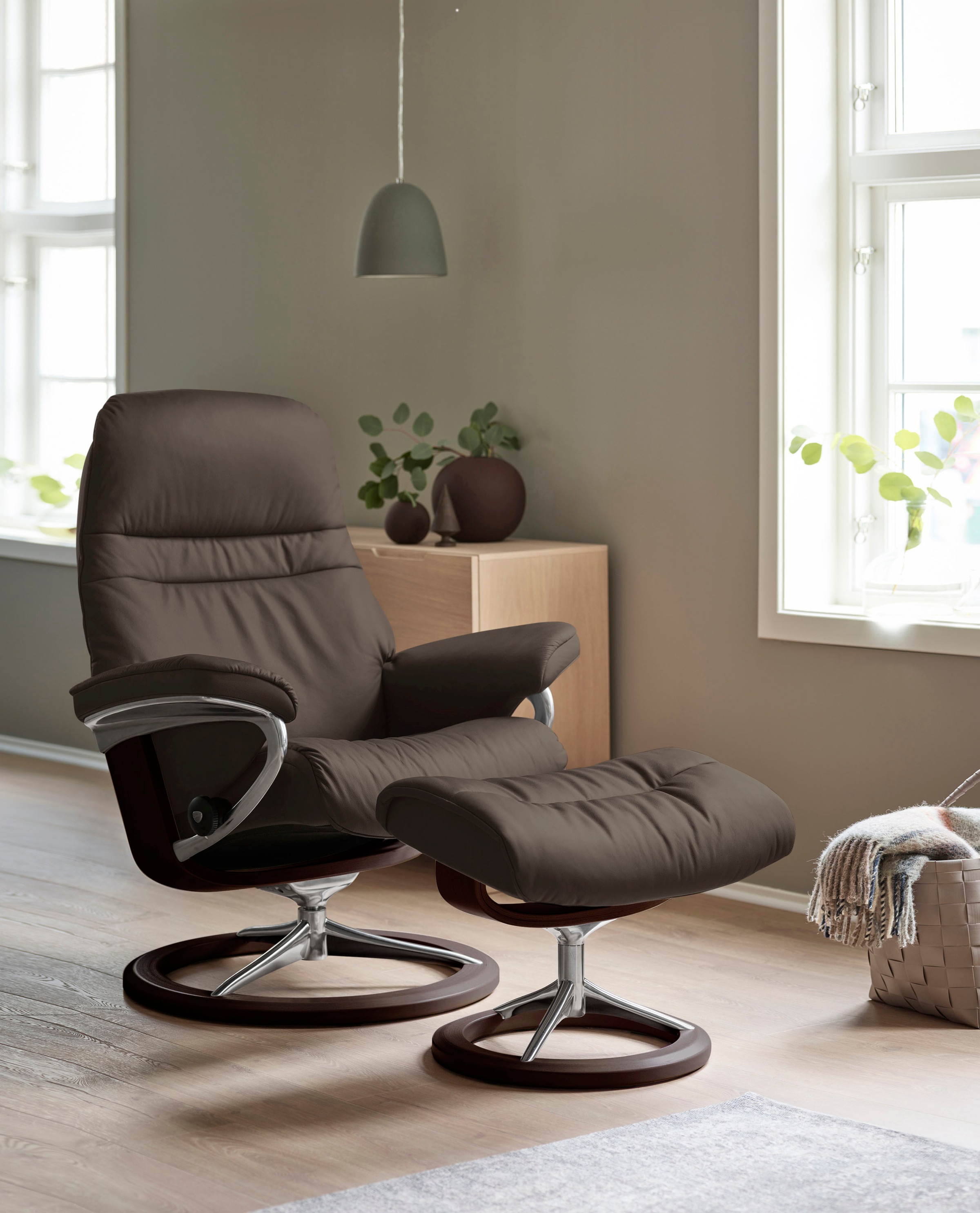 Stressless® Relaxsessel »Sunrise«, (Set, Relaxsessel mit Hocker), mit Signature Base, Größe L, Gestell Braun