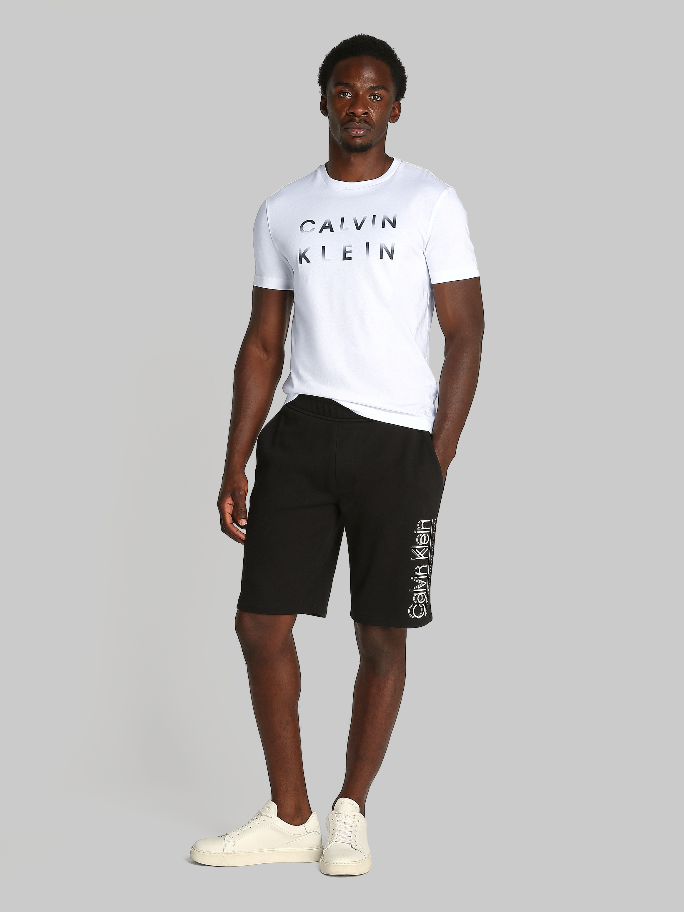 Calvin Klein T-Shirt »CP-ENLARGED LOGO T-SHIRT«, mit Logo auf der Brust