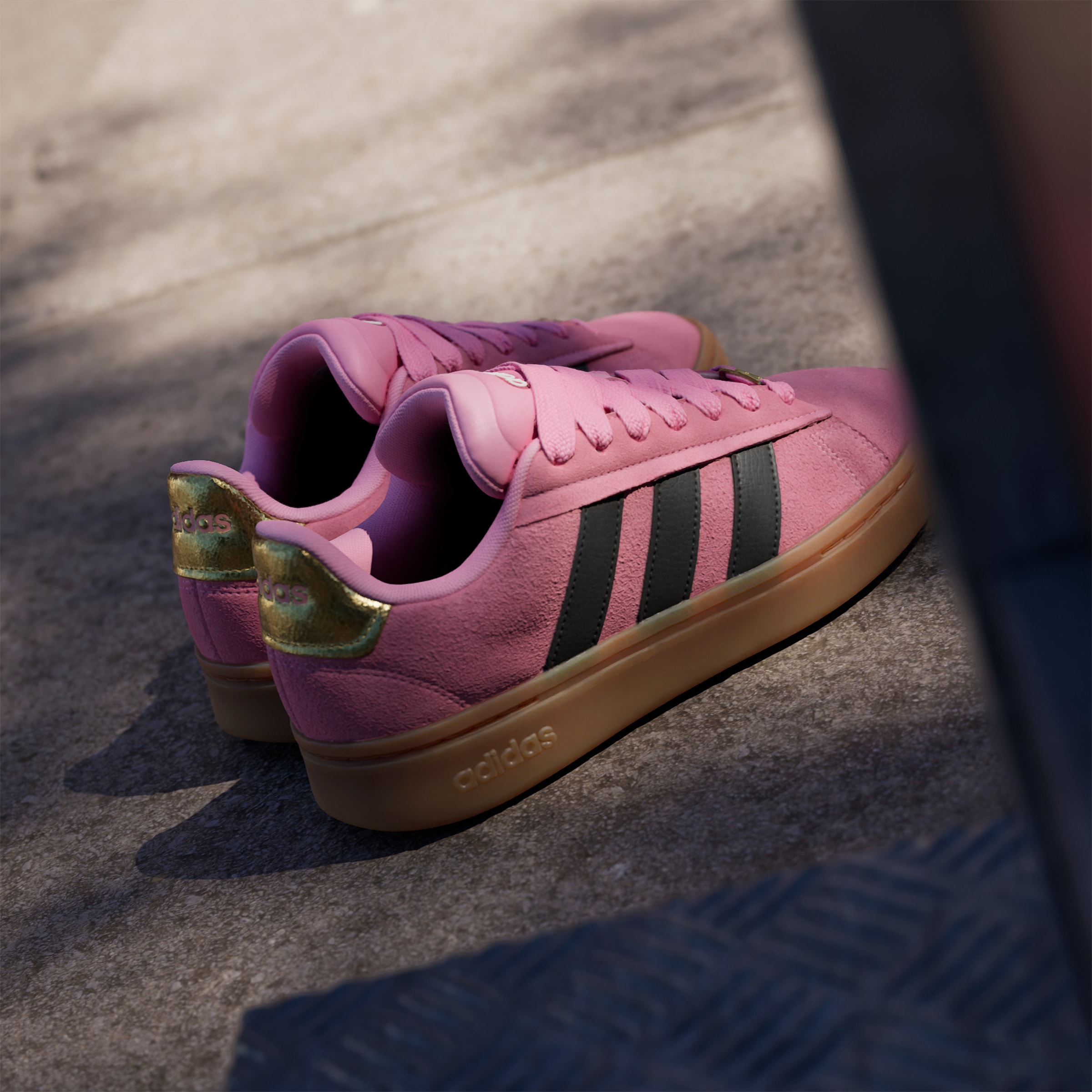 adidas Sportswear Sneaker »GRAND COURT ALPHA 00S«, Design inspiriert vom adidas Campus 00