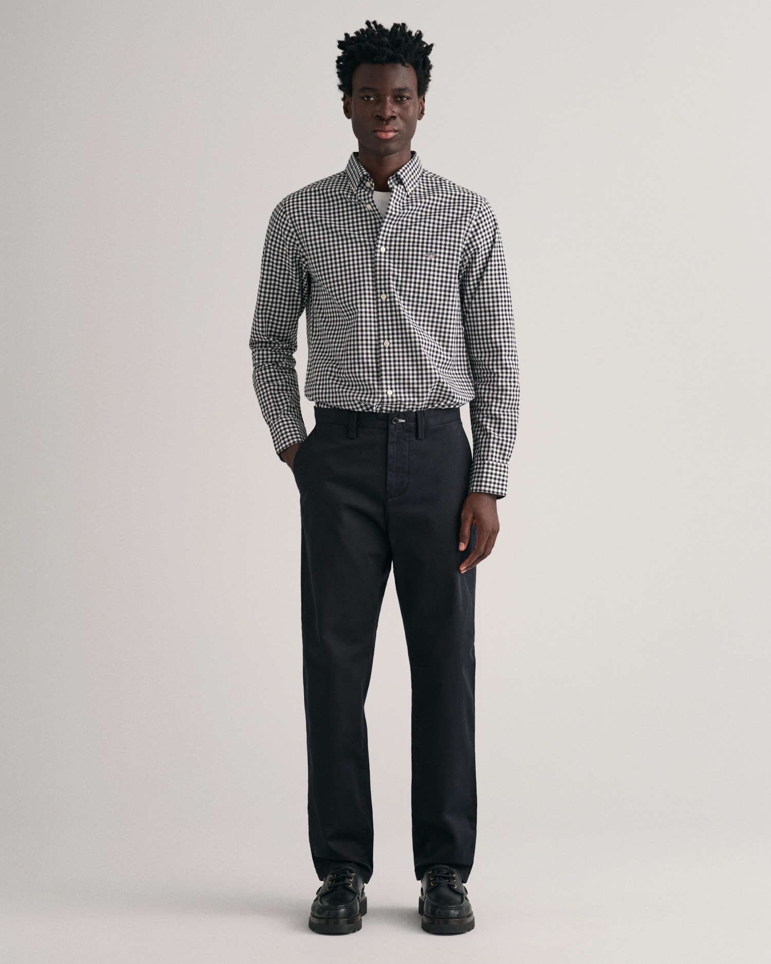 Gant Chinohose »REGULAR TWILL CHINOS«, Regumit gefütterten Seitentaschen