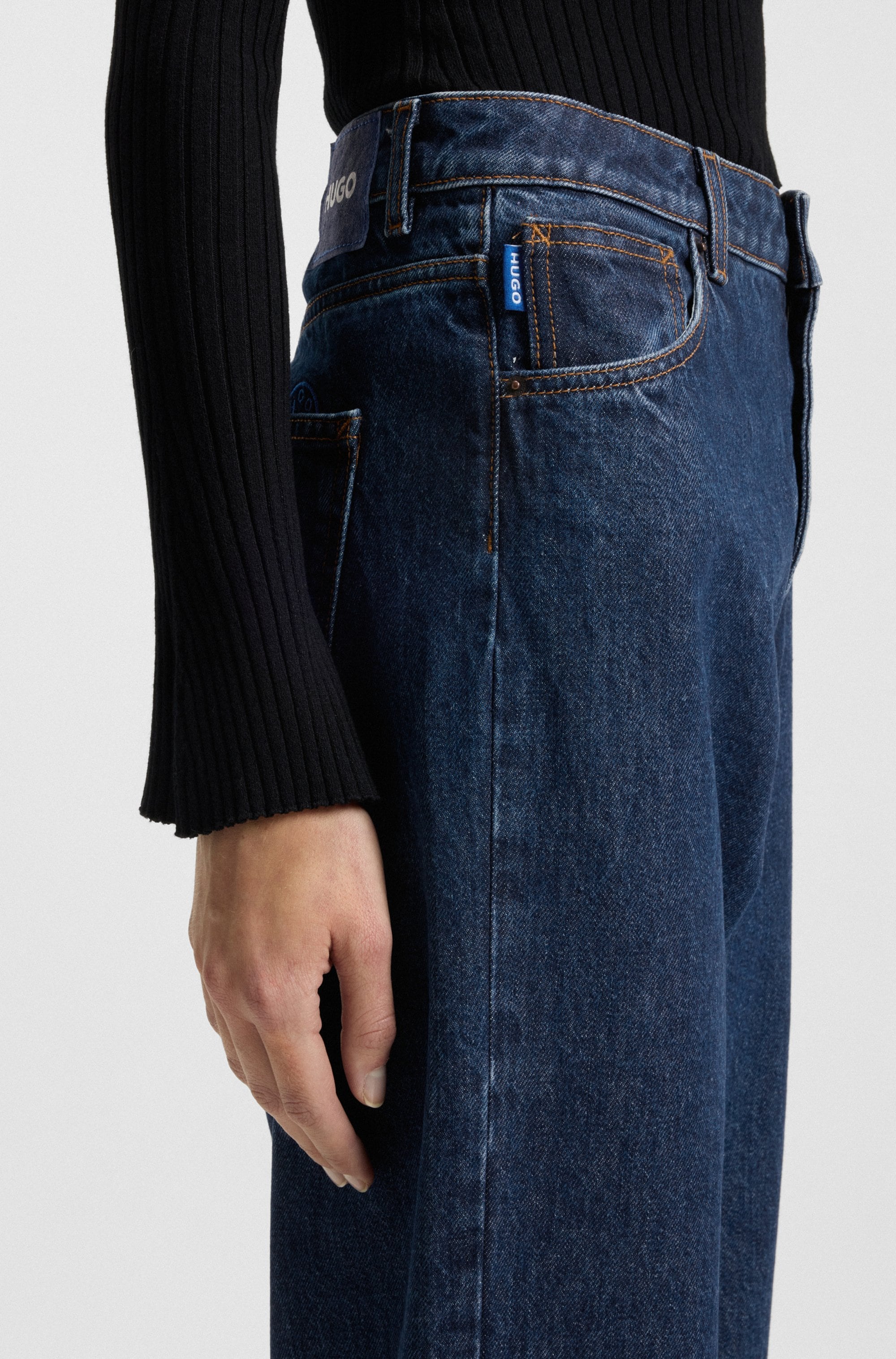 HUGO Blue Relax-fit-Jeans »Leni«, mit charakteristischer Stickerei