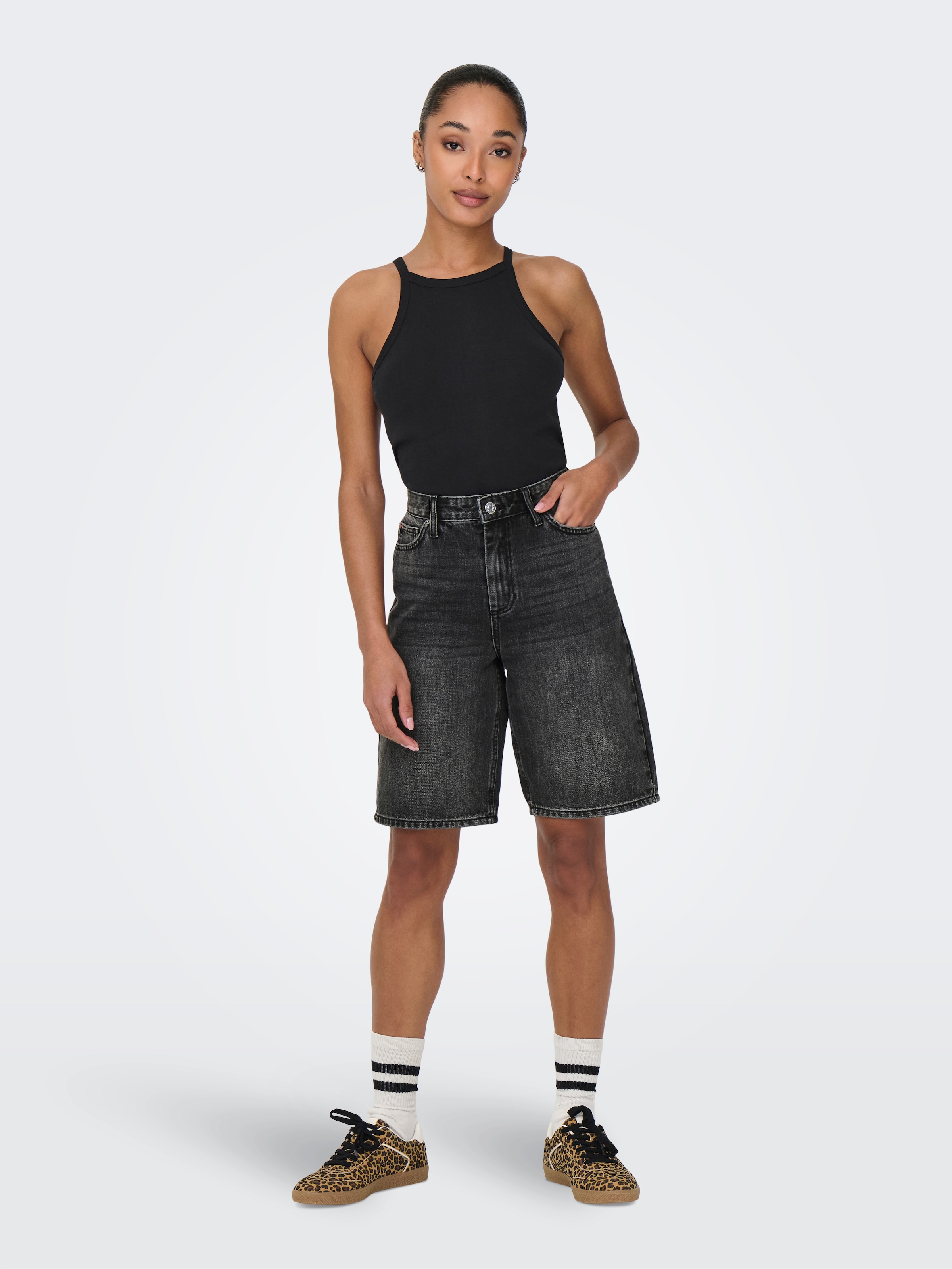 ONLY Jeansshorts »ONLSONNY HW WIDE DNM SHORTS NOOS« Baumwolle, regular fit, High Waist