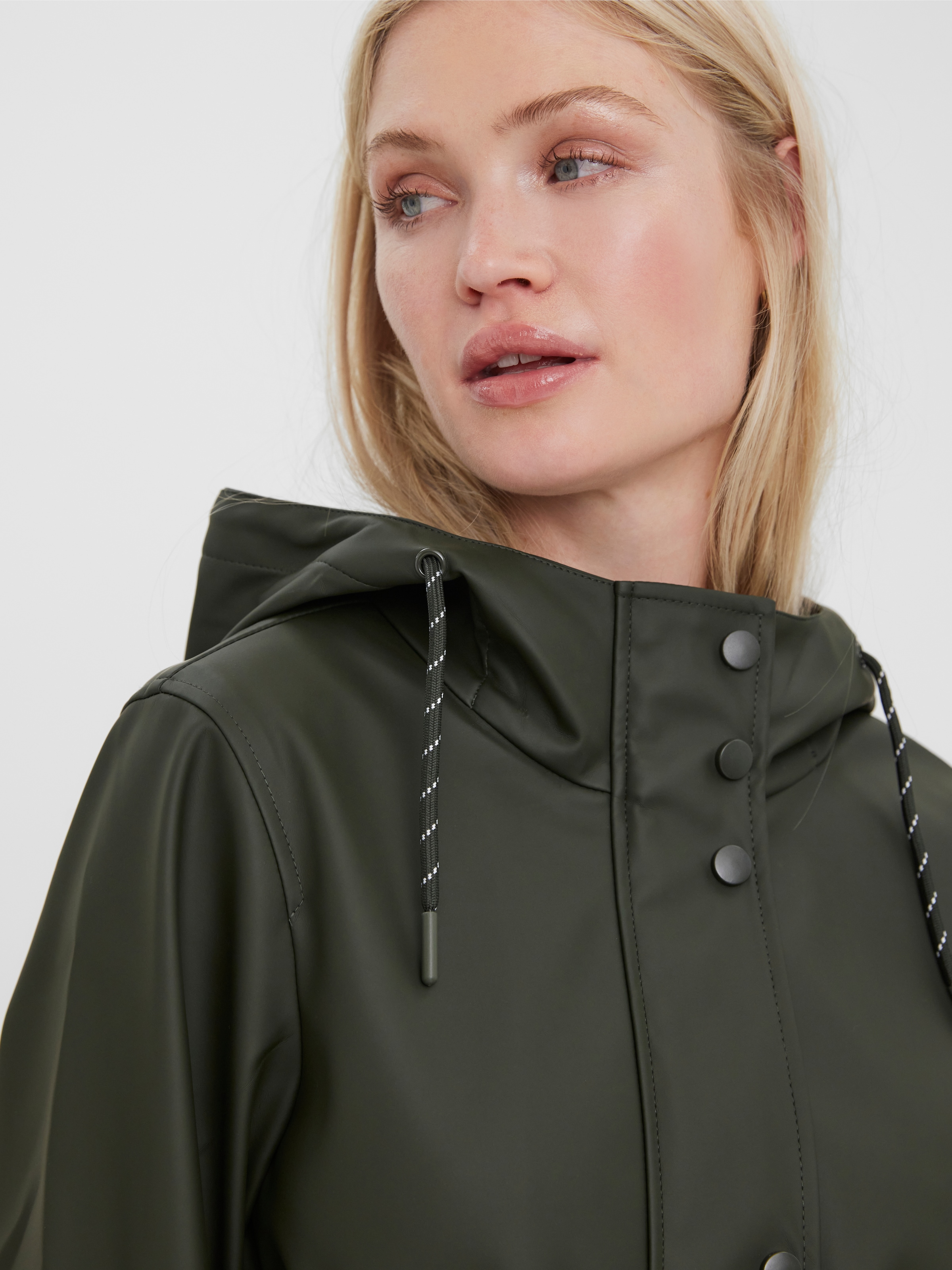 Vero Moda Regenjacke »VMMALOU COATED JACKET« mit Kapuze Lederimitat