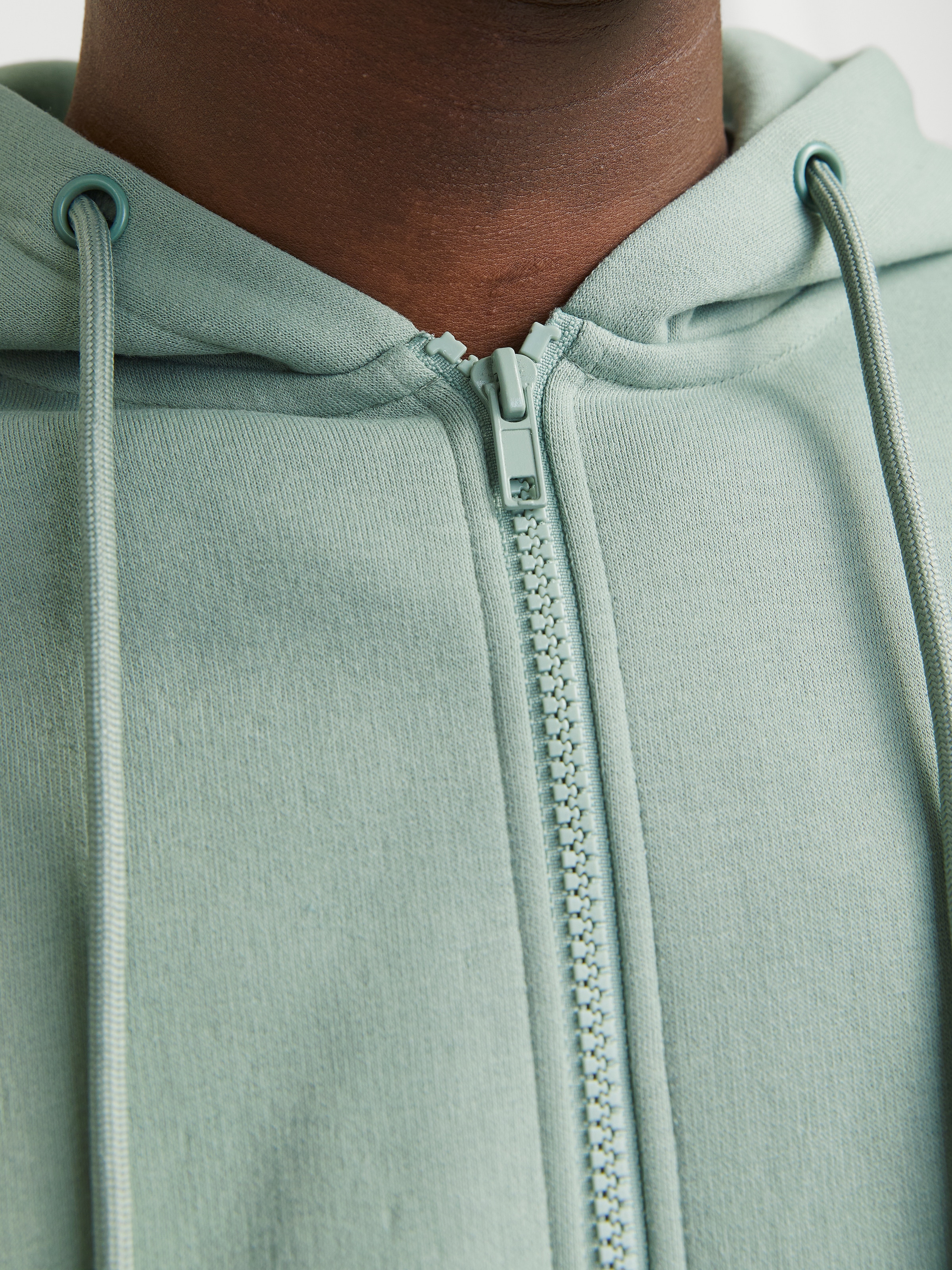 Jack & Jones Kapuzensweatjacke »JJEBRADLEY mit Kapuze, ideal für kalte Jahreszeit«, mit Kapuze