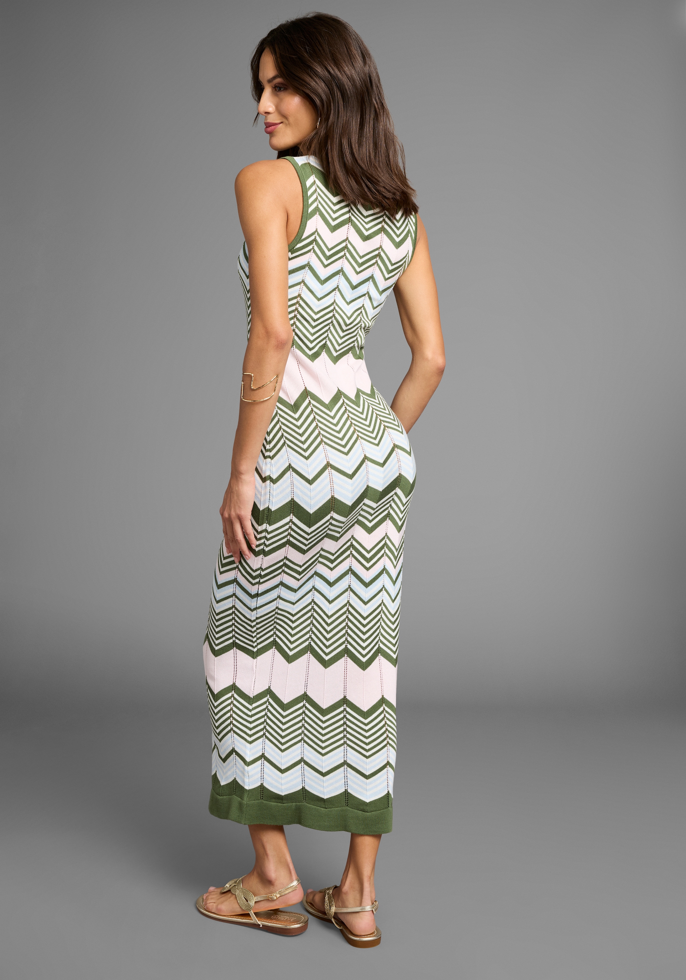 Laura Scott Strickkleid, in modischem Zickzack-Muster