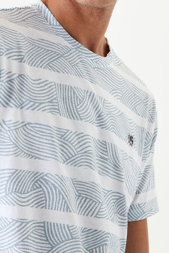 Garcia T-Shirt »AOP stripe«, (1 tlg.), Logoprägung an der Brust