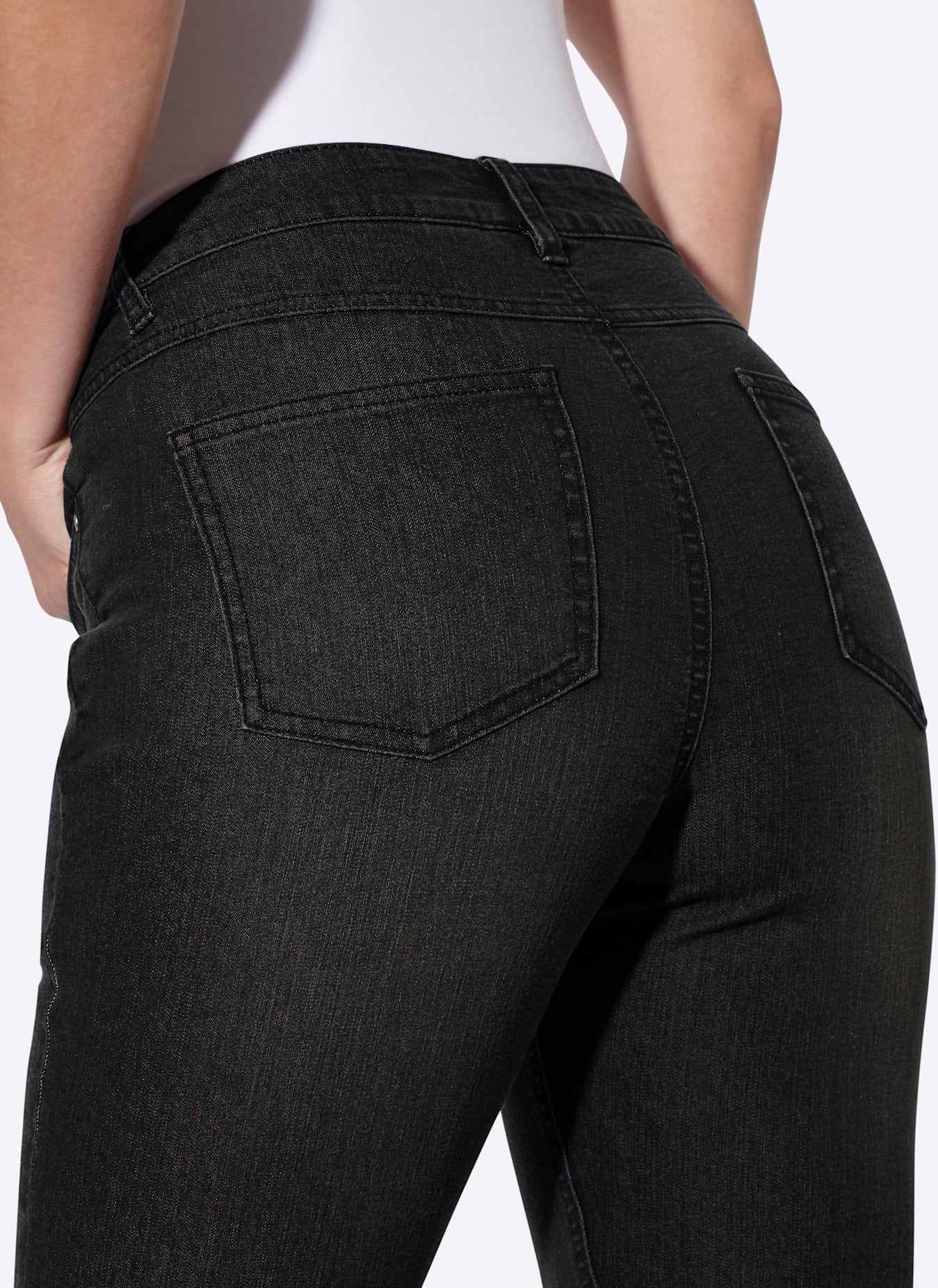 Classic Basics Bootcut-Jeans 1