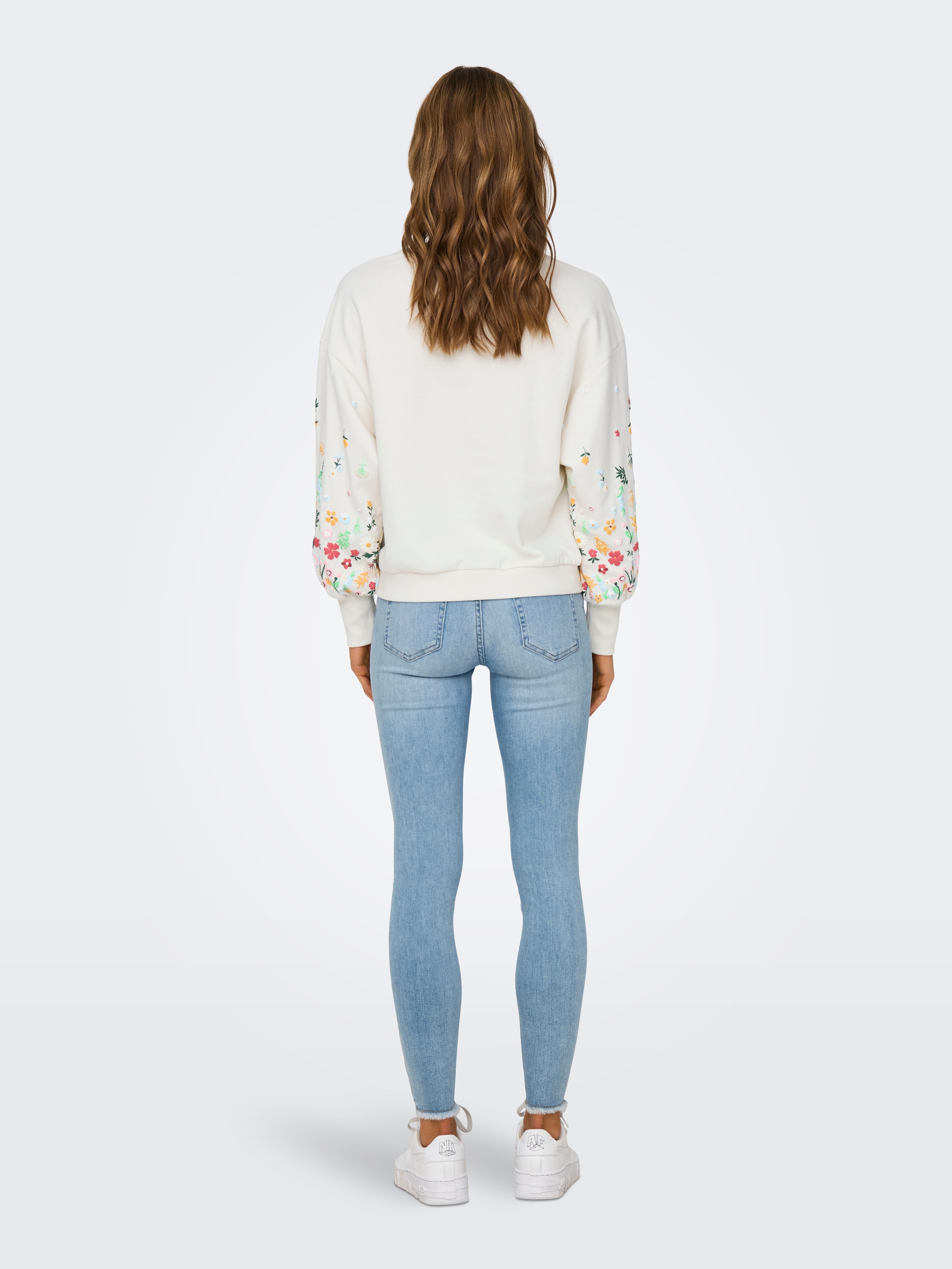 ONLY Sweatshirt »ONLBROOKE L/S O-NECK FLOWER SWT«, Baumwollmischung, regular fit
