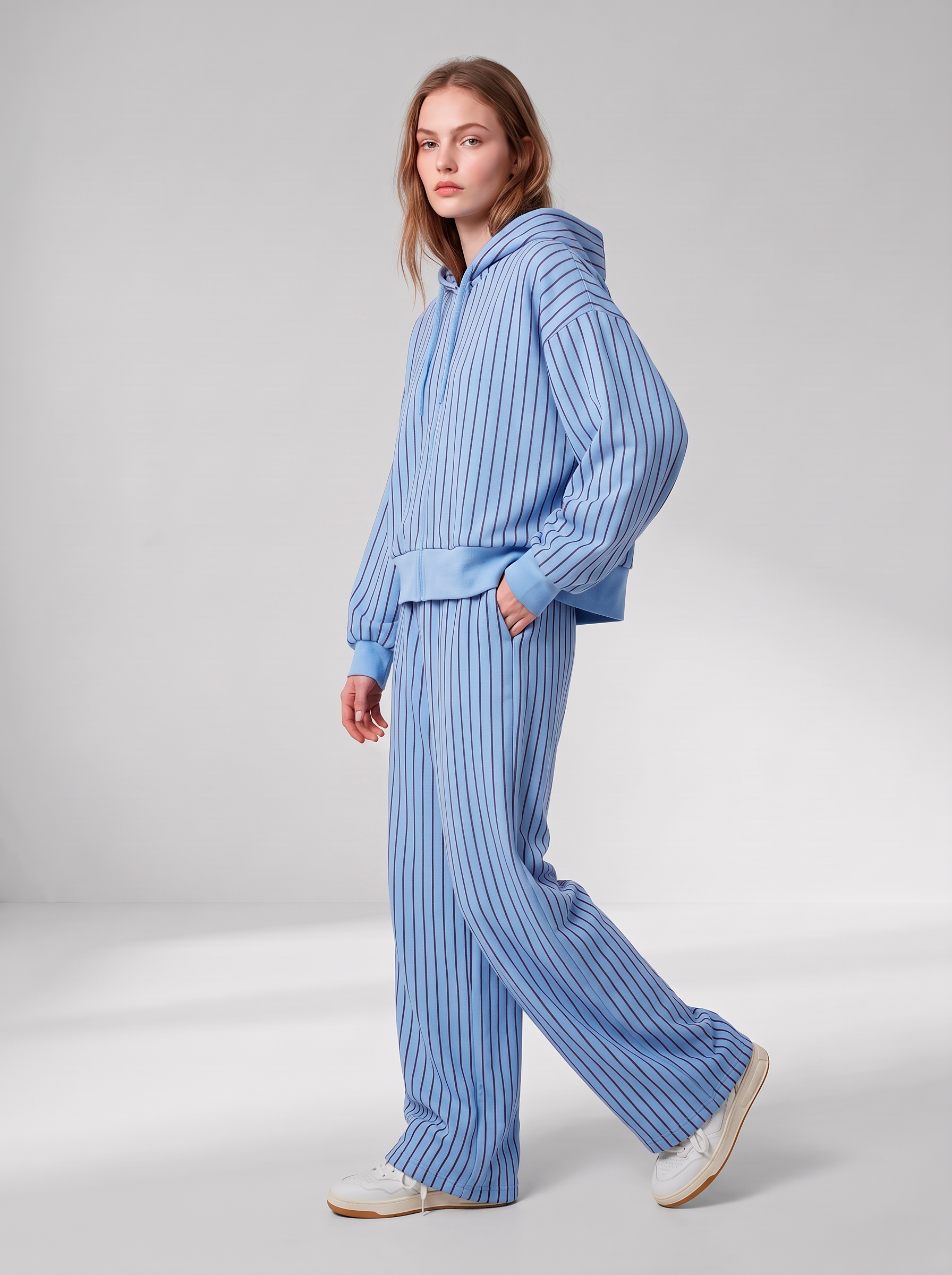 Copenhagen Studios Kapuzensweatjacke modischer Streifen, hochwertig und weich