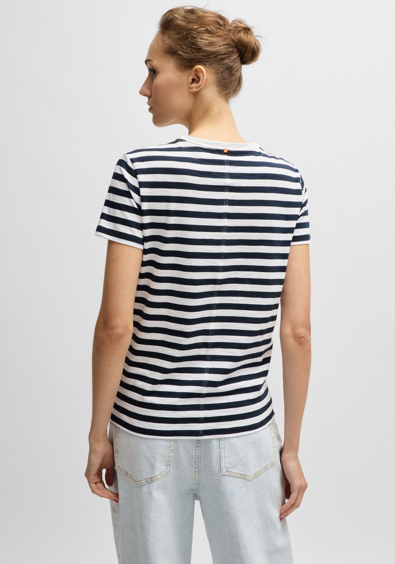 BOSS ORANGE T-Shirt »Esla Striped Premium Damenmode«, Premium Damenmode, im gestreiften Design