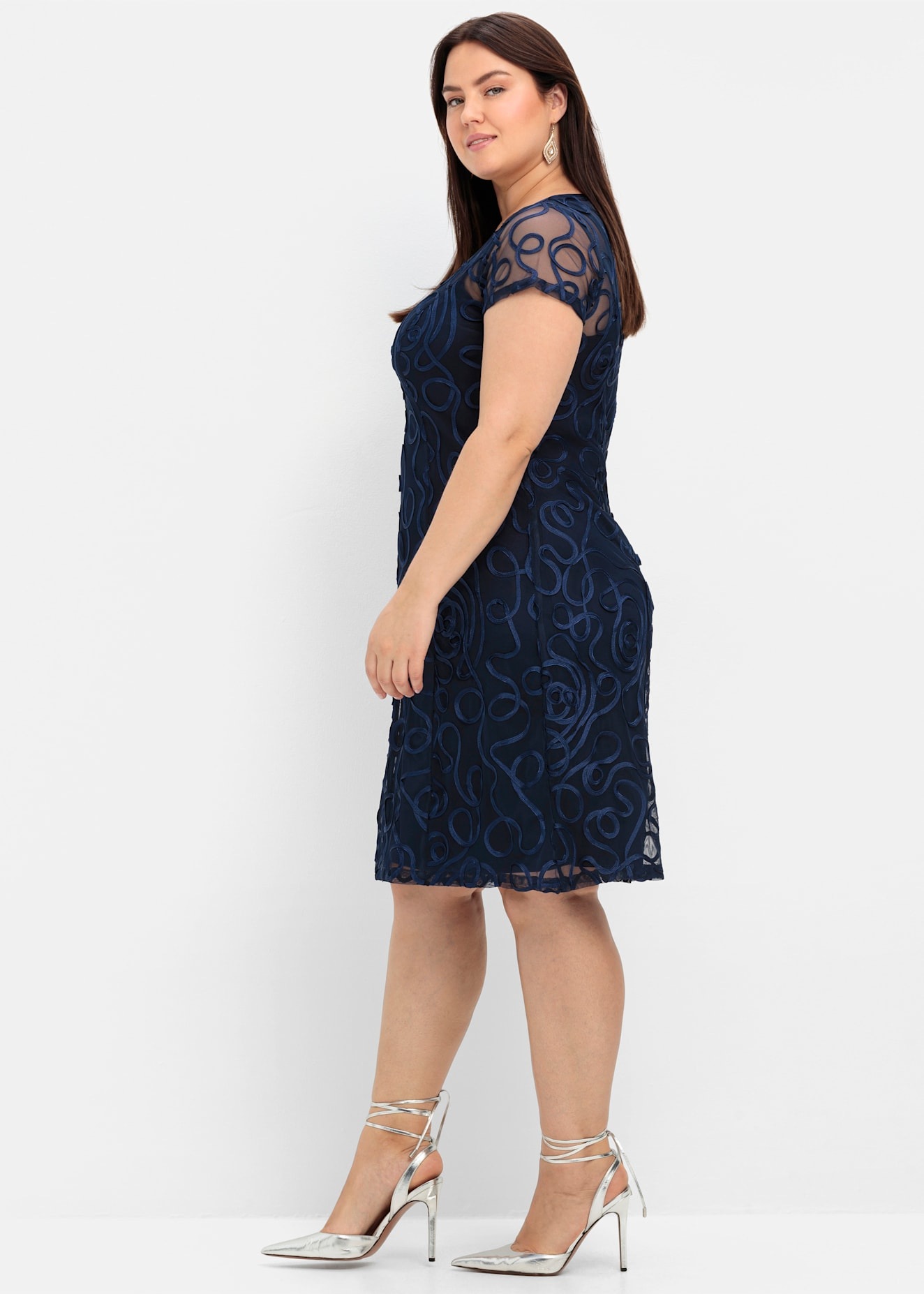 Sheego Spitzenkleid »Spitzenkleid«