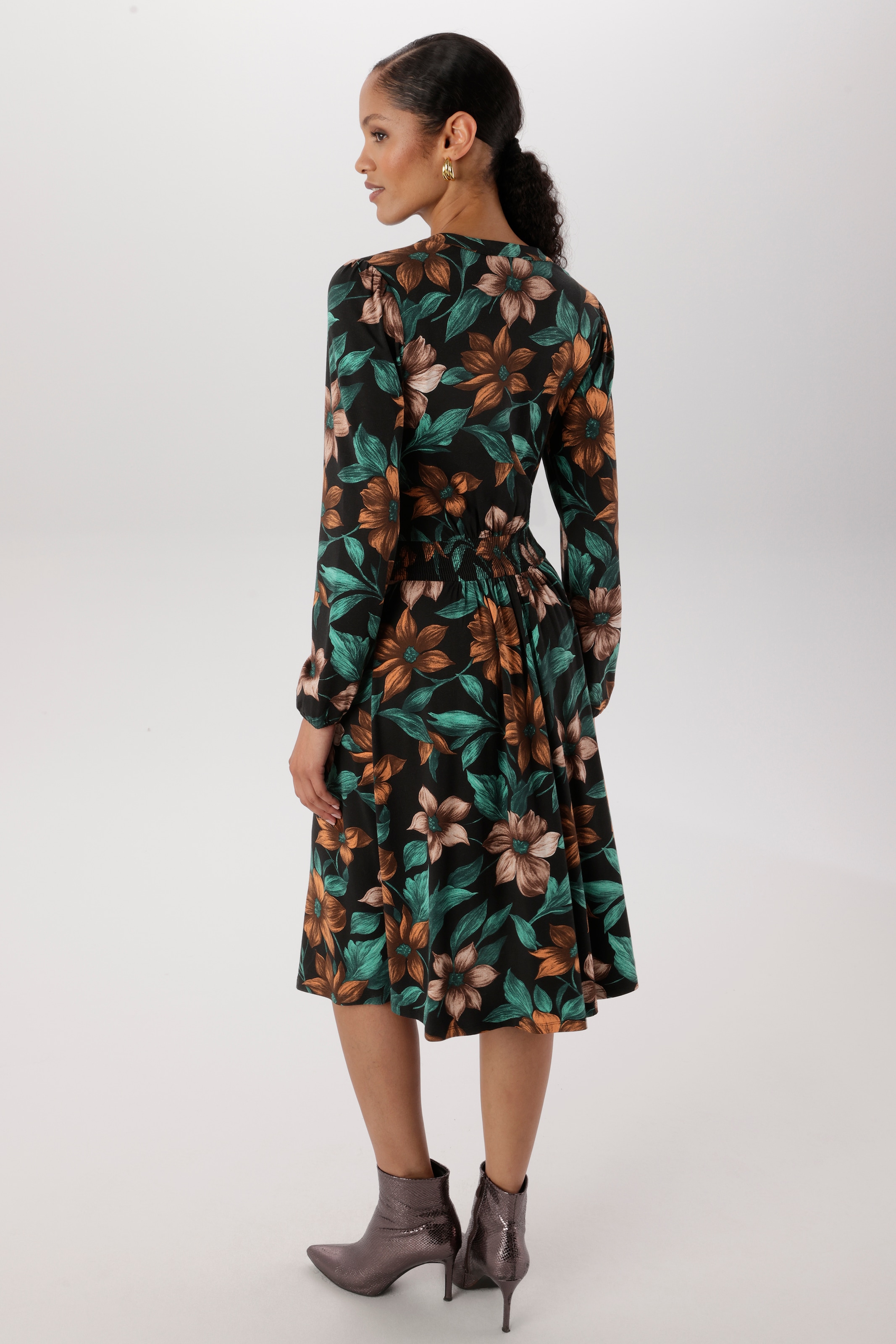 Aniston SELECTED Jerseykleid mit dekorativen V-Ausschnitt - NEUE KOLLEKTION