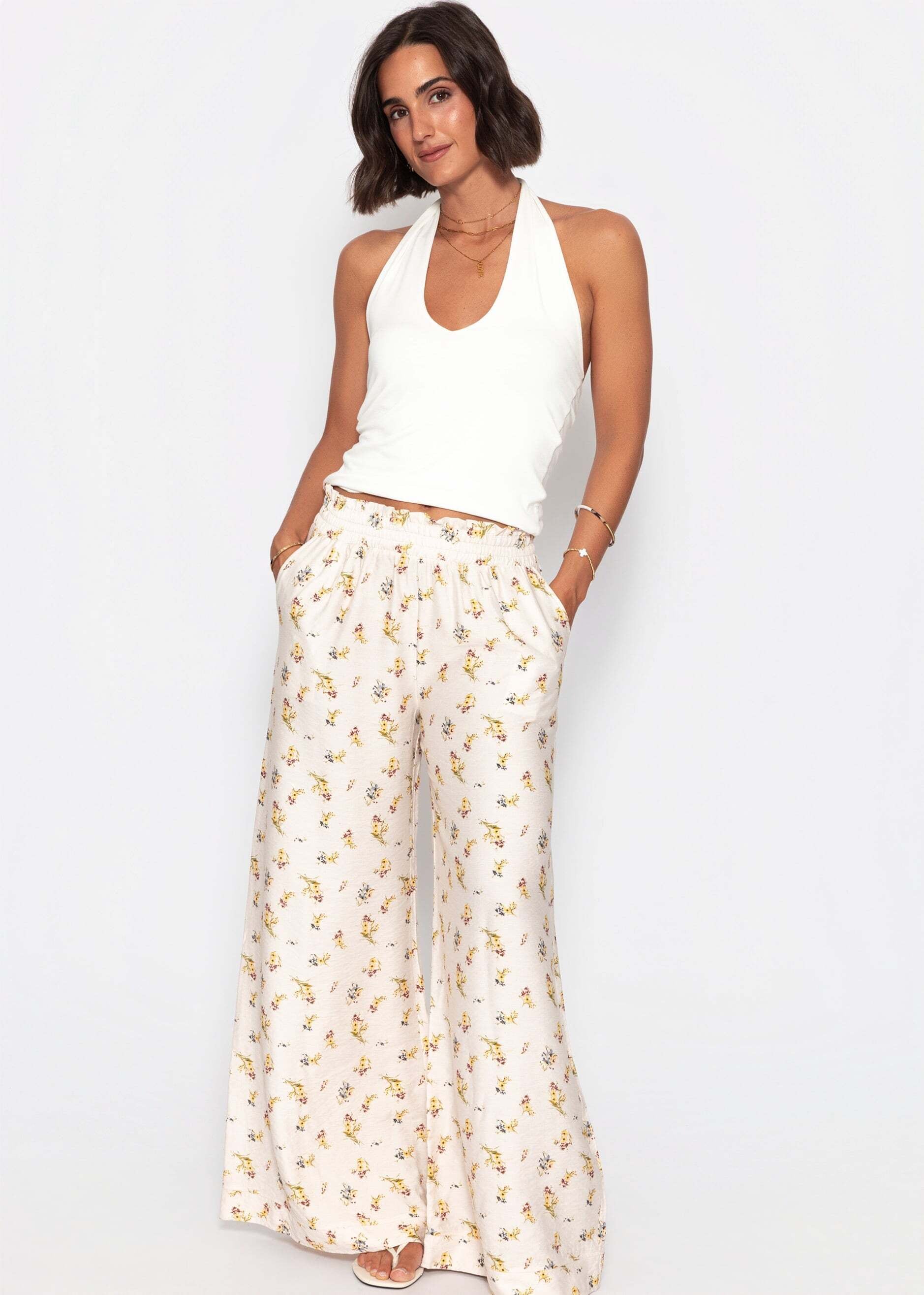 SASSYCLASSY Stoffhose »Palazzo Hose mit floralem Print«  Sommerliche Hose mit weitem Bein und elastischem Bund Hellbeige