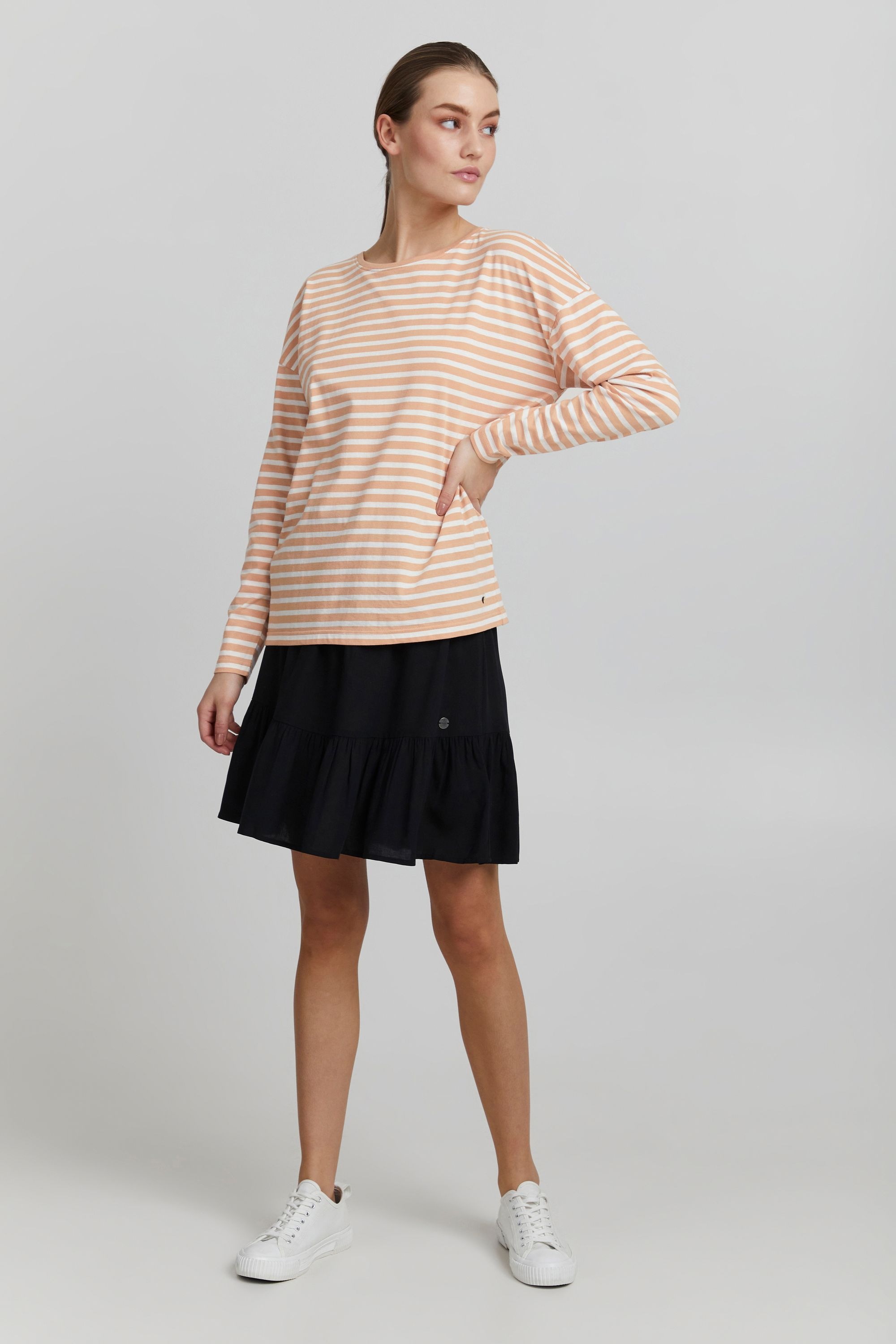 OXMO Sweatshirt »Langarmshirt OXStefka«