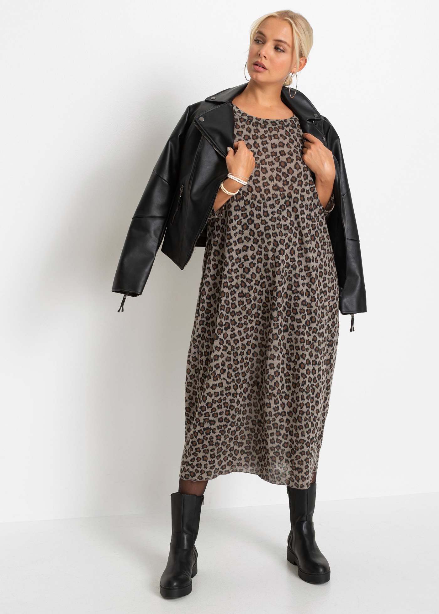 bonprix Shirtkleid für Alltag, aus Polyester und Baumwolle, mit O-Shape, in Ballonform