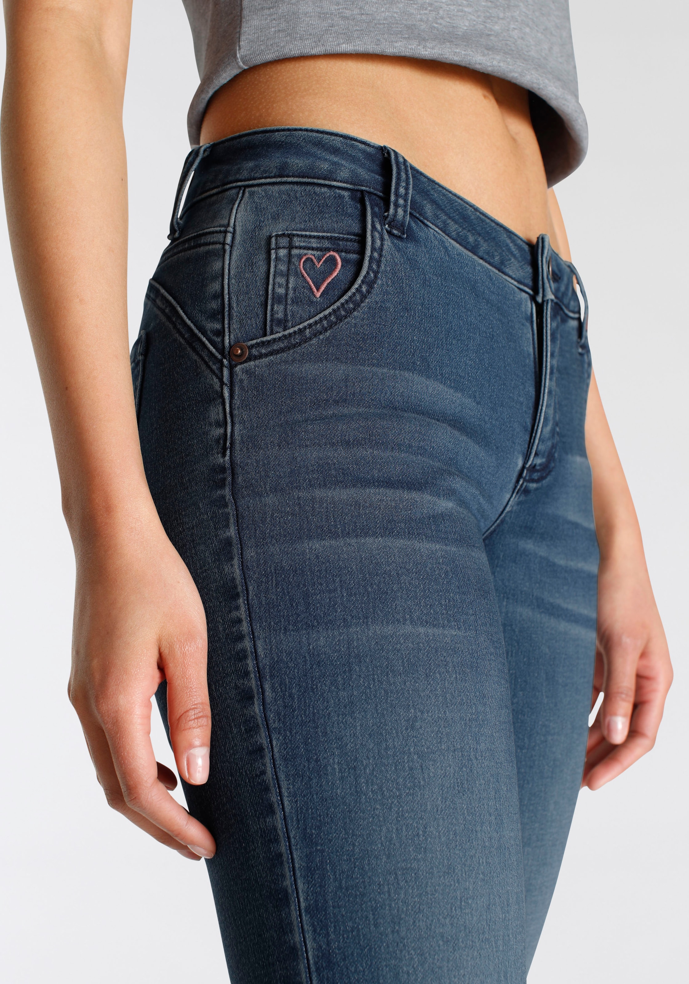 Alife & Kickin Push-up-Jeans »JOGG SLIM LOW RISE AkiraAK«, NEUE KOLLEKTION  online kaufen
