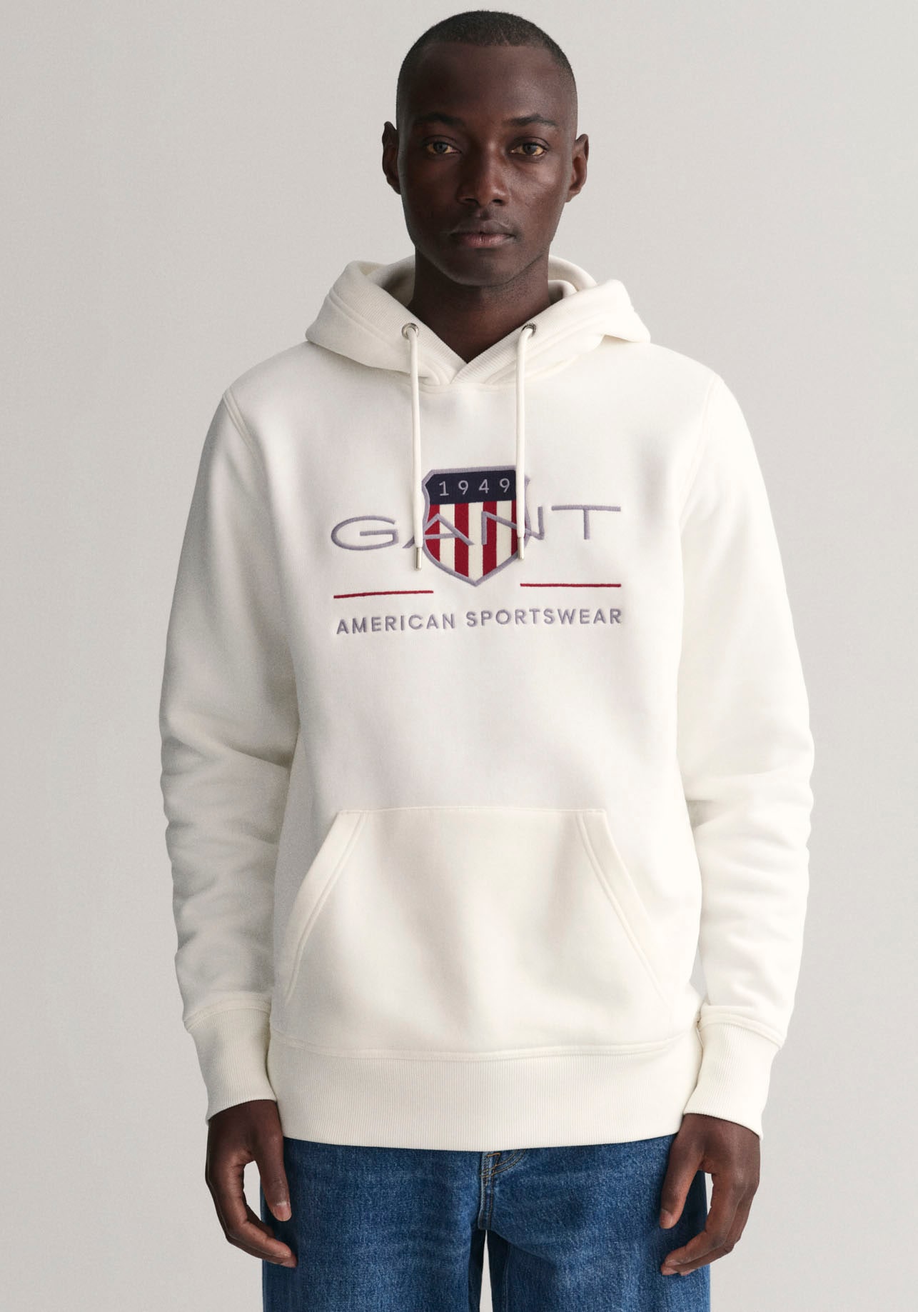 Gant Hoodie »REG ARCHIVE SHIELD HOODIE«, mit modischer Logostickerei auf  der Brust online kaufen bei OTTO