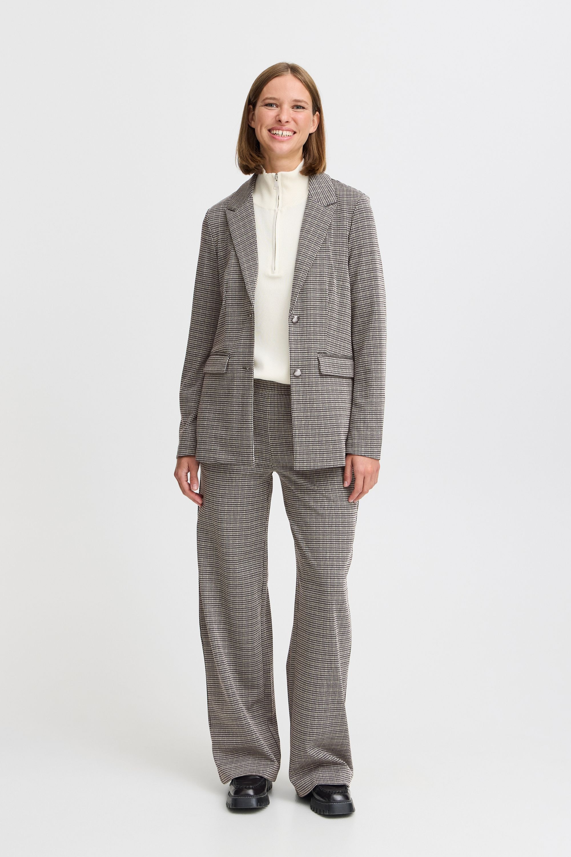 b.young Kurzblazer »Kurzblazer BYROWAN STRIPE BLAZER -«
