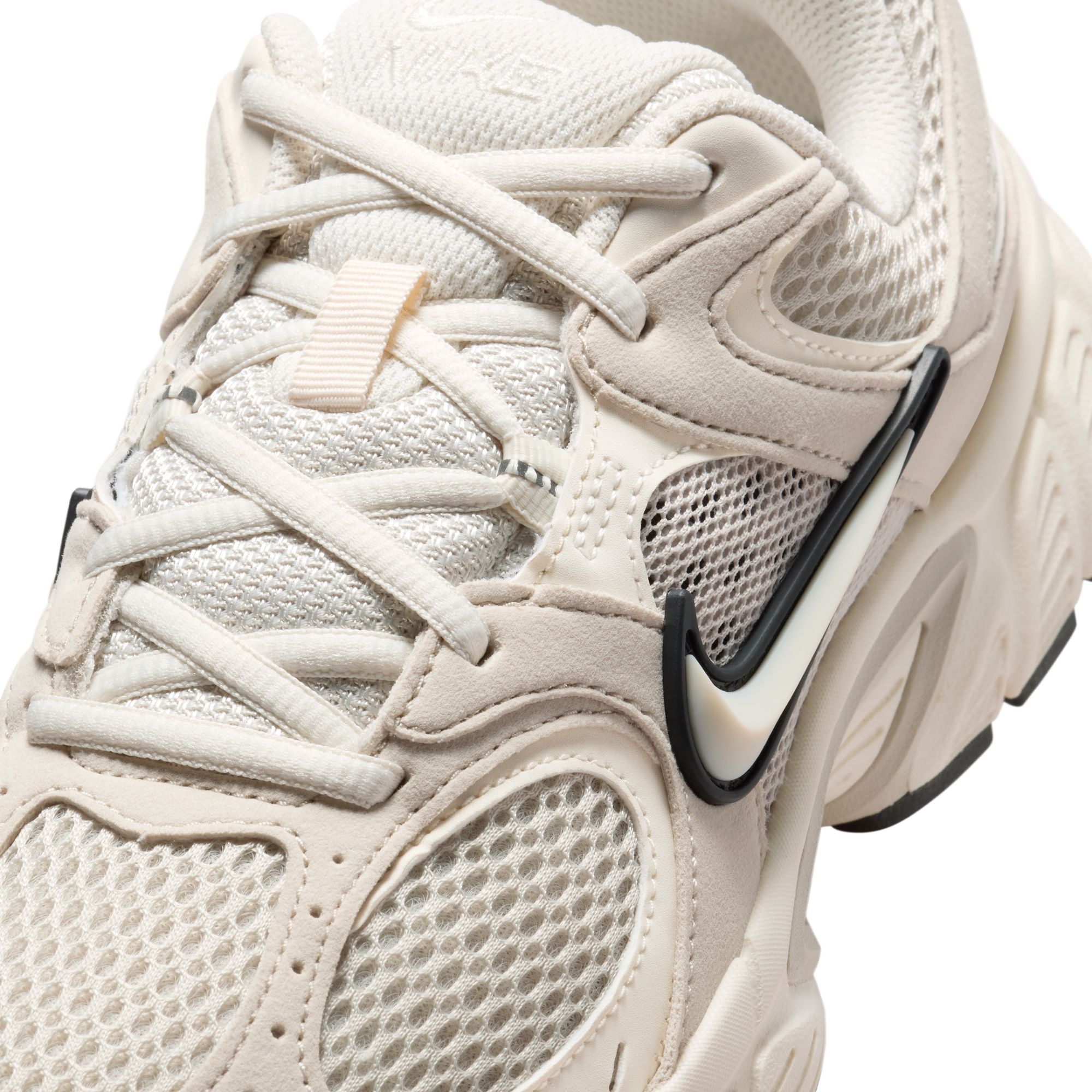 Nike Sportswear Sneaker »W V5 RNR«  inspiriert vom Design des Y2K Nike Vomero 5