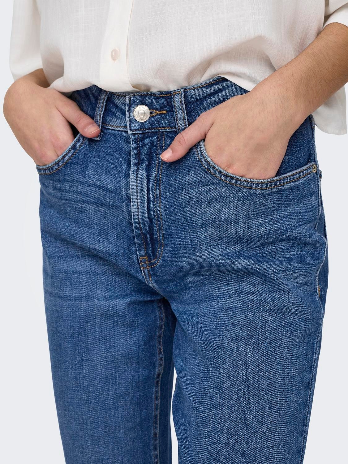 ONLY Bootcut-Jeans »ONLEVERLY MW SWEET FLARED DNM CRO187«, (Flared Jeans, Schlagjeans, ausgestellte Beinform, normale Leibhöhe), Baumwollmischung mit Stretch sorgt für ein angenehmes Tragegefühl