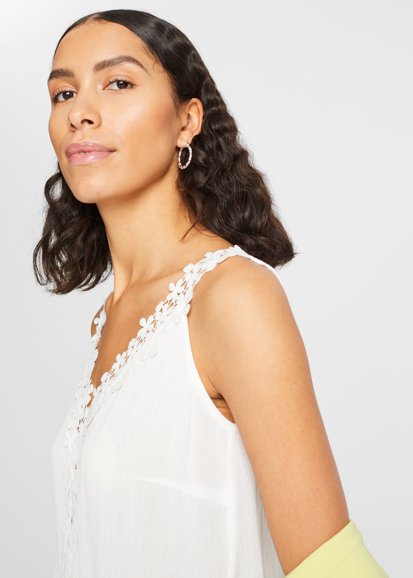 bonprix Blusentop lockerer Schnitt, für festliche Anlässe, reine Viskose, Spitzendetails