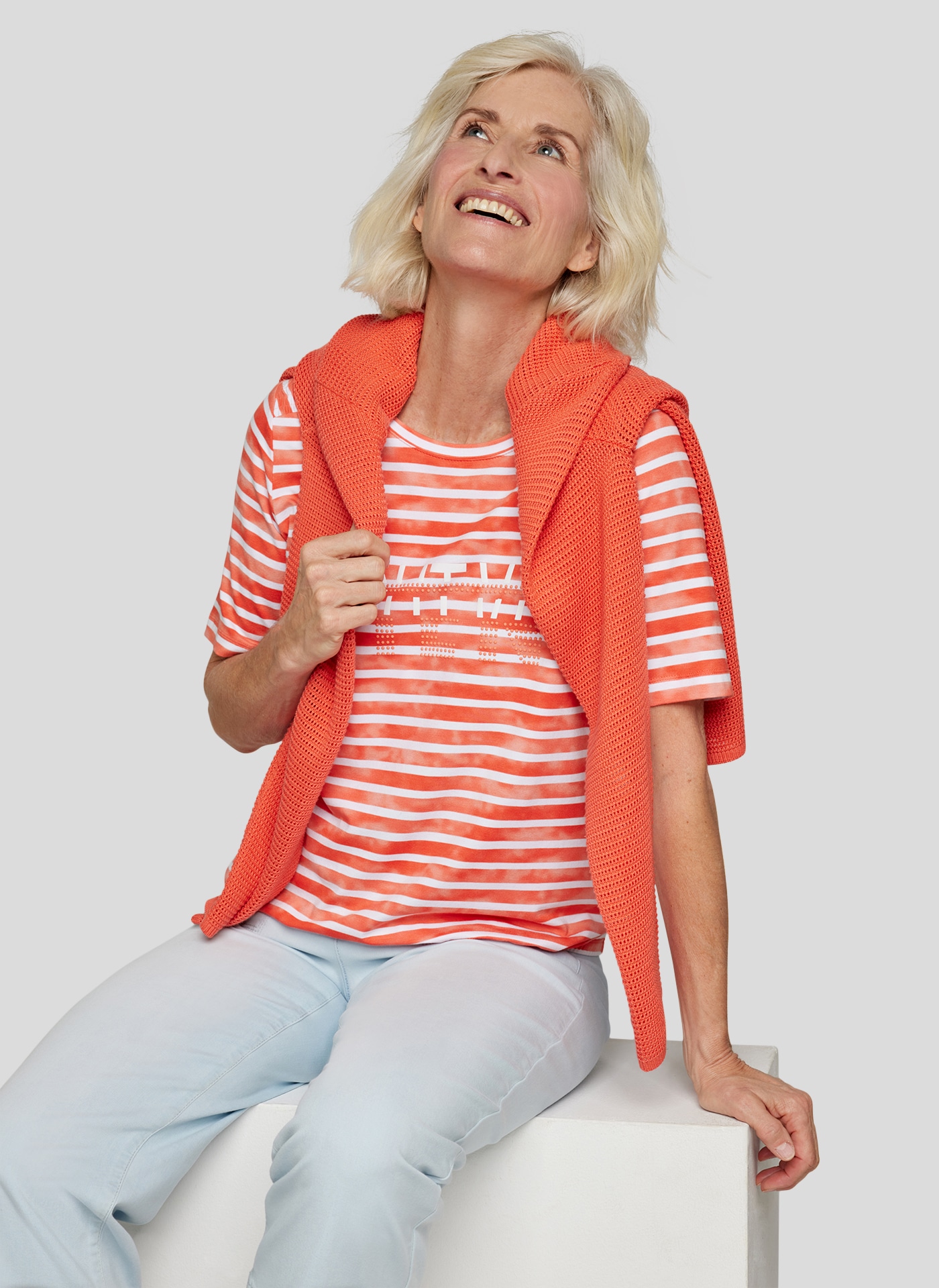 Rabe Rundhalsshirt, im Streifen-Look und mit Nieten-Details