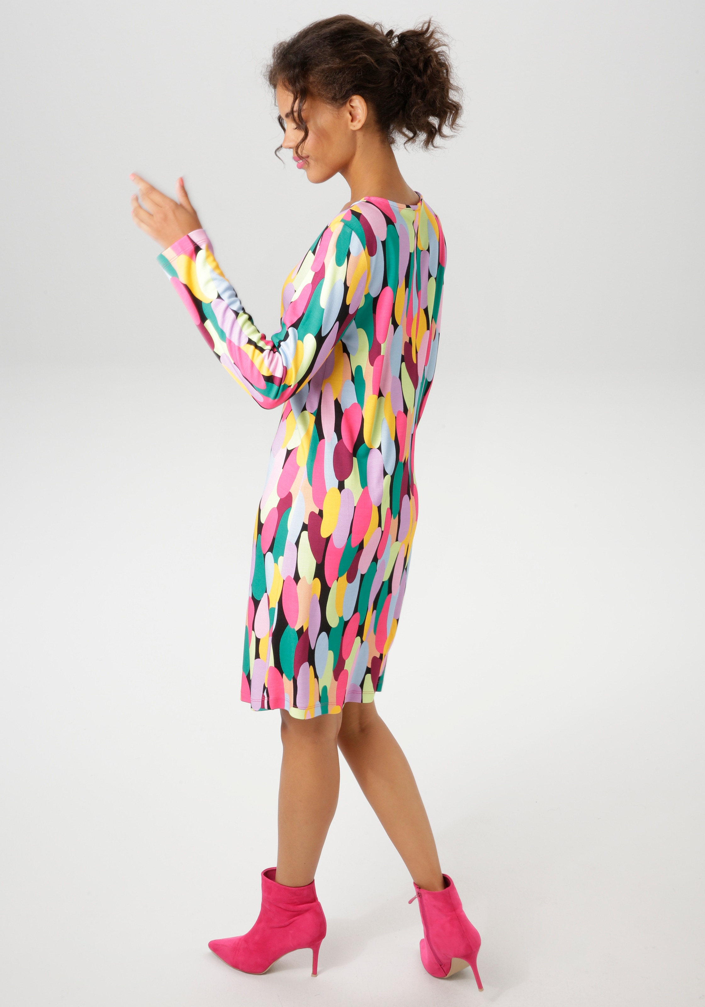 Aniston CASUAL Jerseykleid, mit farbenfrohen, grafischen Druck