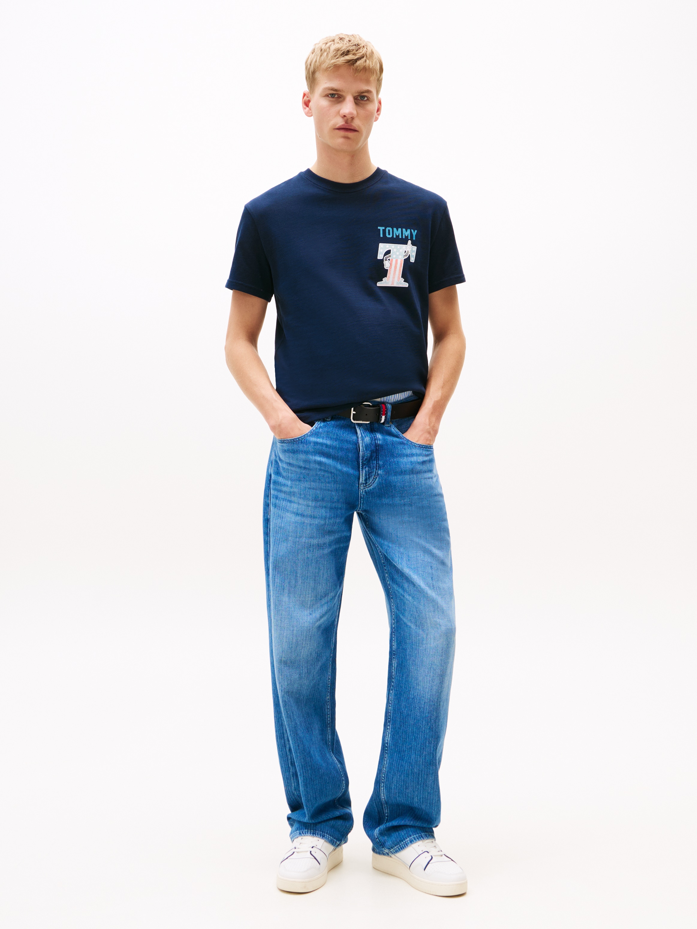 Tommy Jeans T-Shirt »TJM REG USA SCRIPT SS TEE«, mit modischem Print