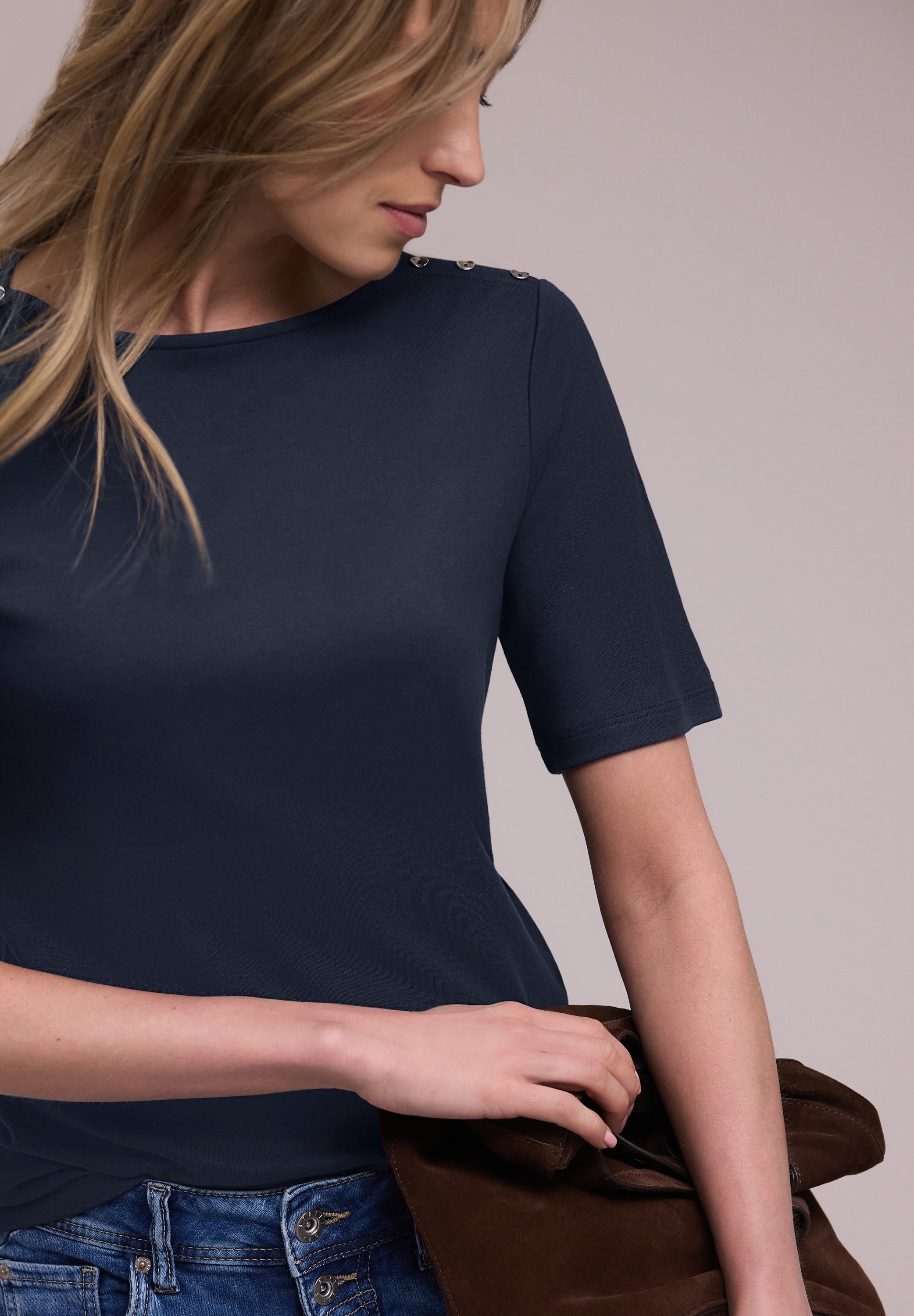 STREET ONE Kurzarmshirt mit Knopfdetail