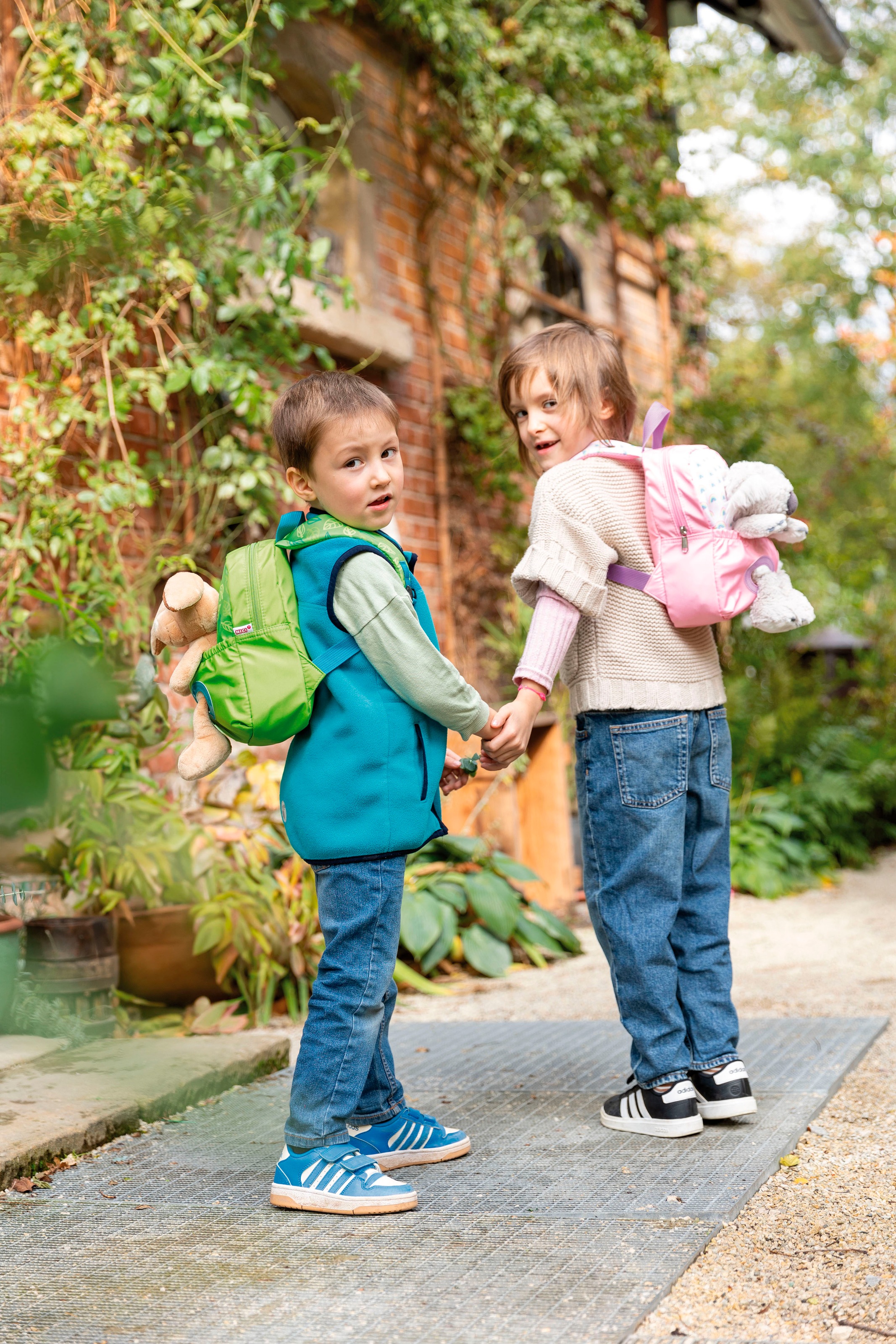 Nici Kinderrucksack »Travel Friends, Rucksack mit Plüsch Hase, 25 cm«